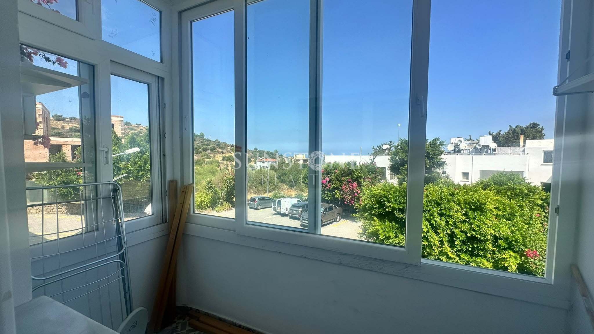 Kıbrıs Girne Edremit'te Ortak Havuzlu Site İçerisinde Full Eşyalı Kiralık 2+1 Daire 10