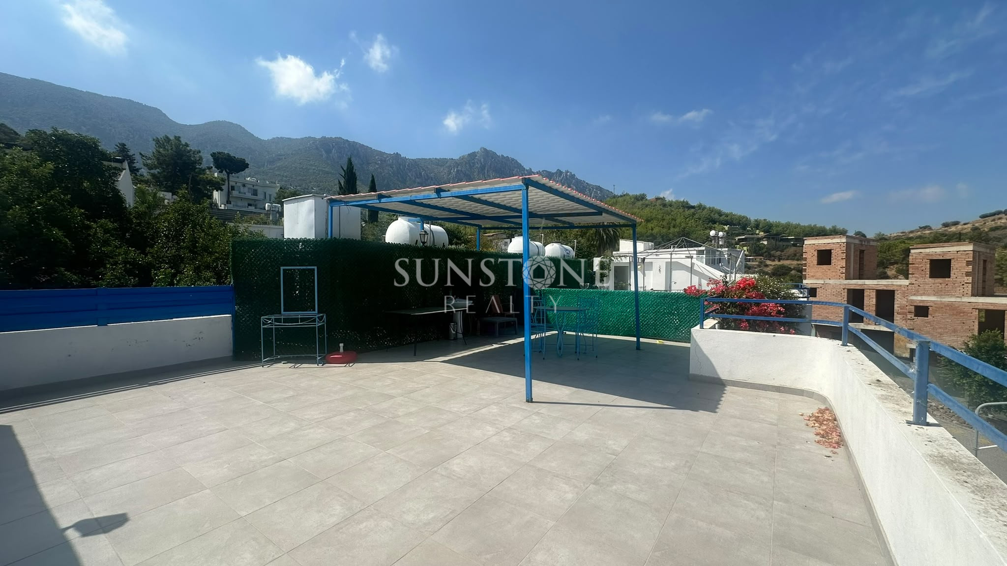 Kıbrıs Girne Edremit'te Ortak Havuzlu Site İçerisinde Full Eşyalı Kiralık 2+1 Daire 11
