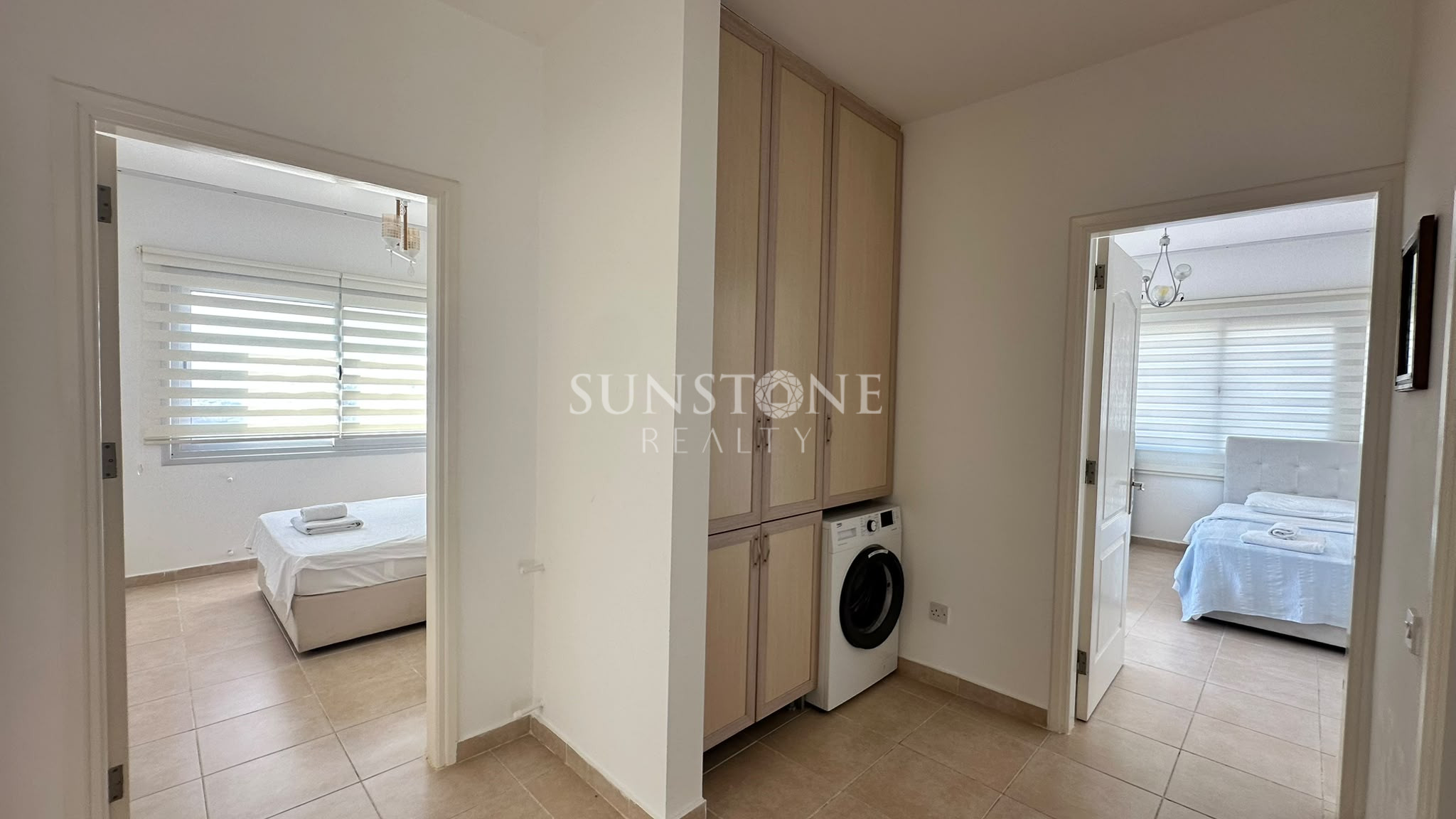 Kıbrıs Girne Edremit'te Özel Yüzme Havuzlu Full Eşyalı Kiralık 3+1 Villa 16