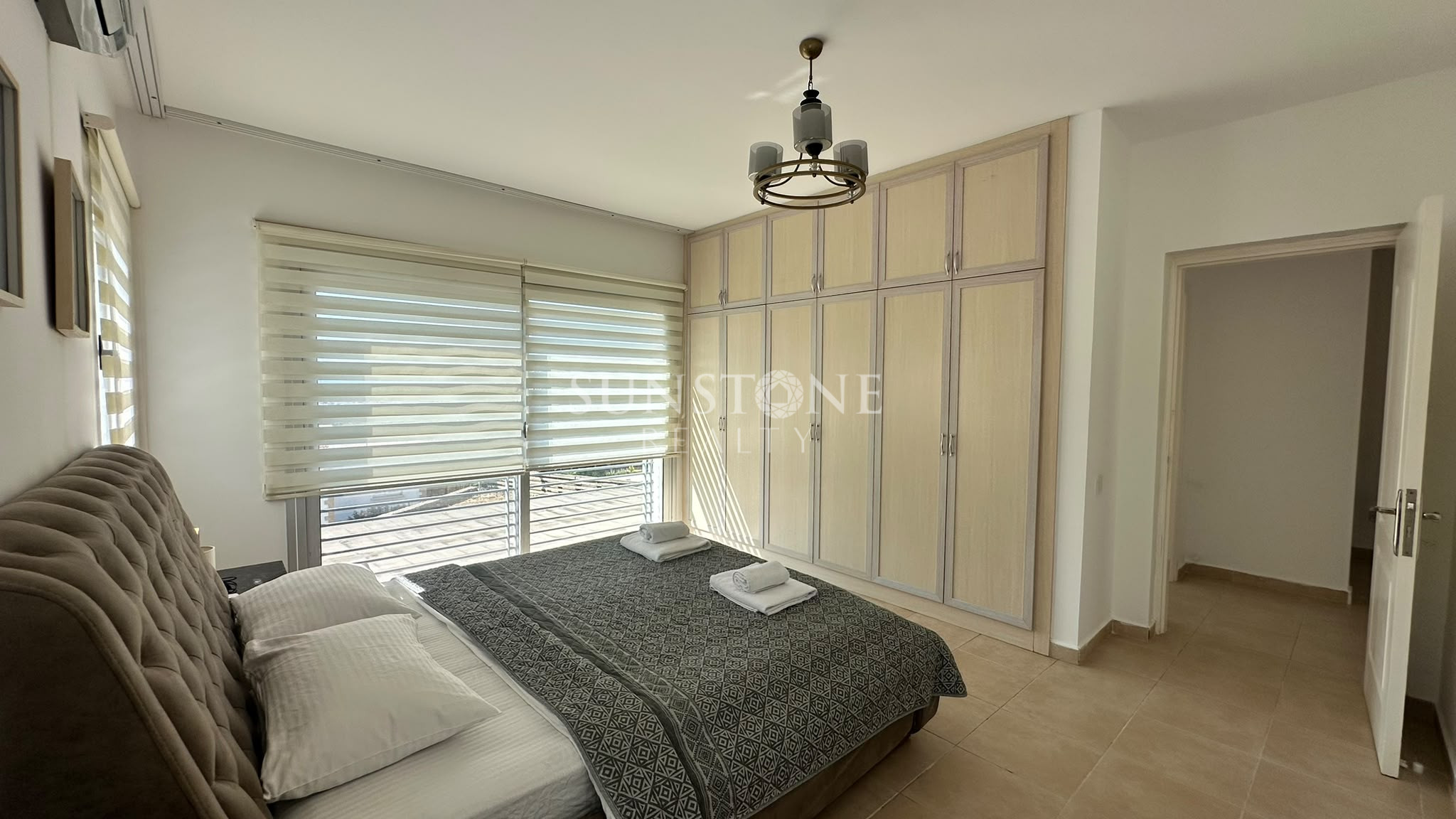 Kıbrıs Girne Edremit'te Özel Yüzme Havuzlu Full Eşyalı Kiralık 3+1 Villa 12