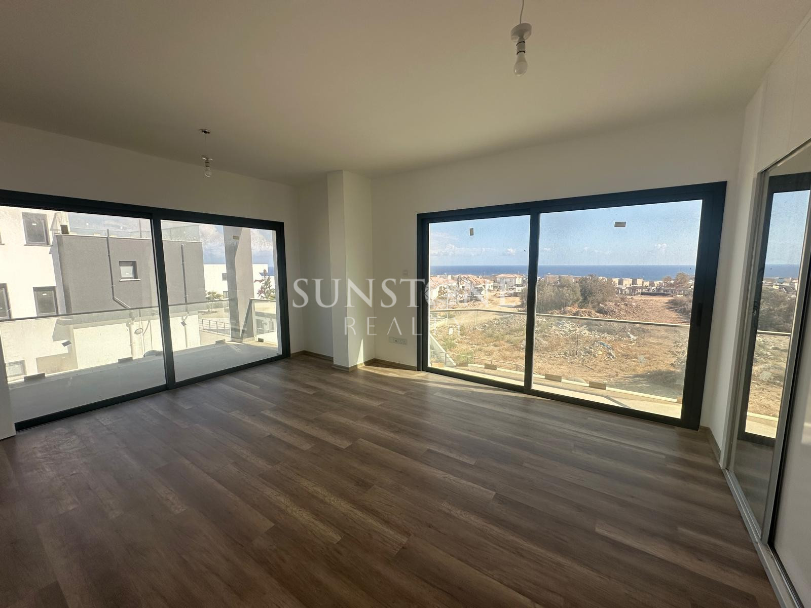 Kıbrıs Girne Esentepe Bölgesinde Satılık 4+1 Villalar 7