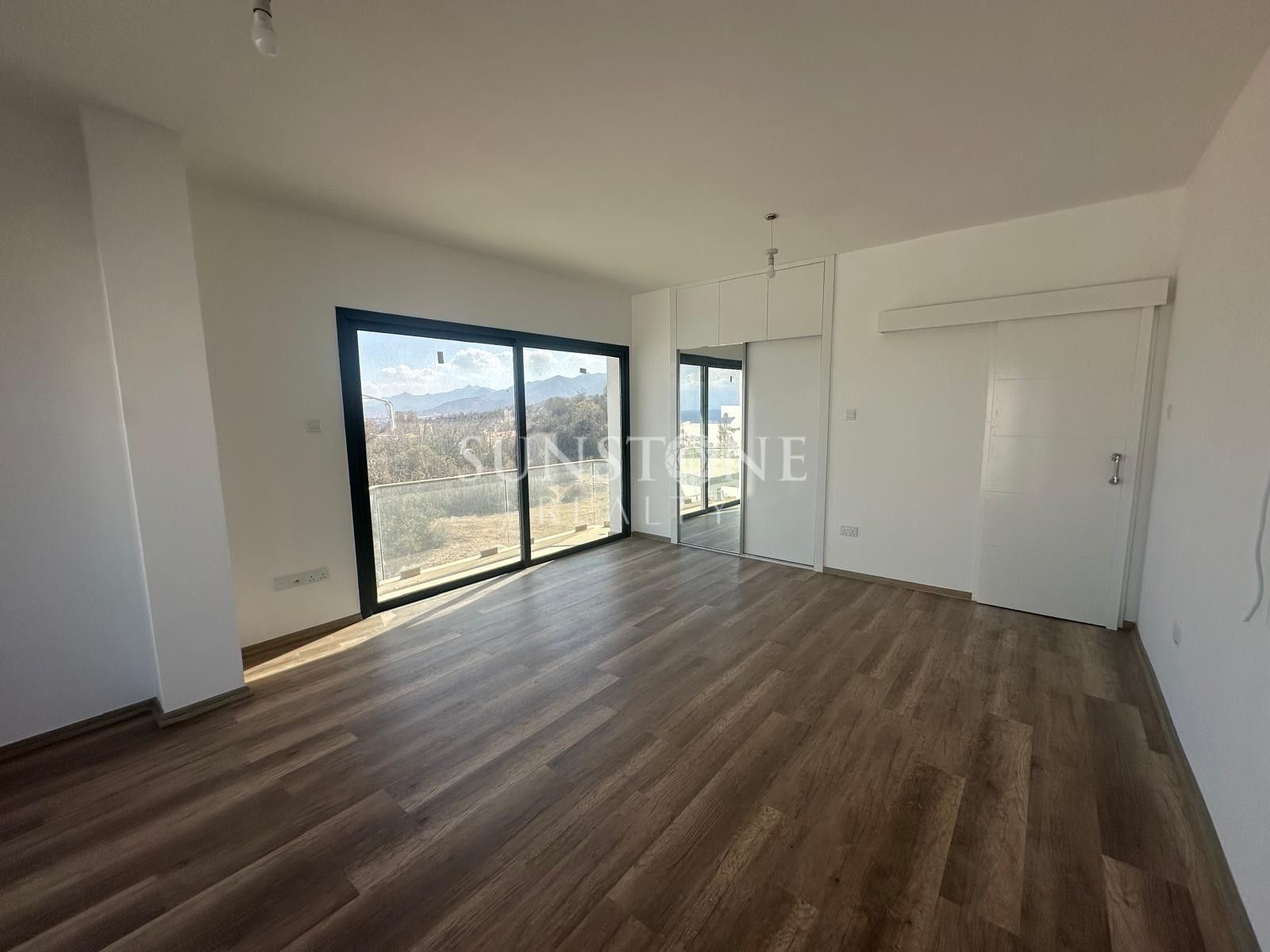 Kıbrıs Girne Esentepe Bölgesinde Satılık 4+1 Villalar 5