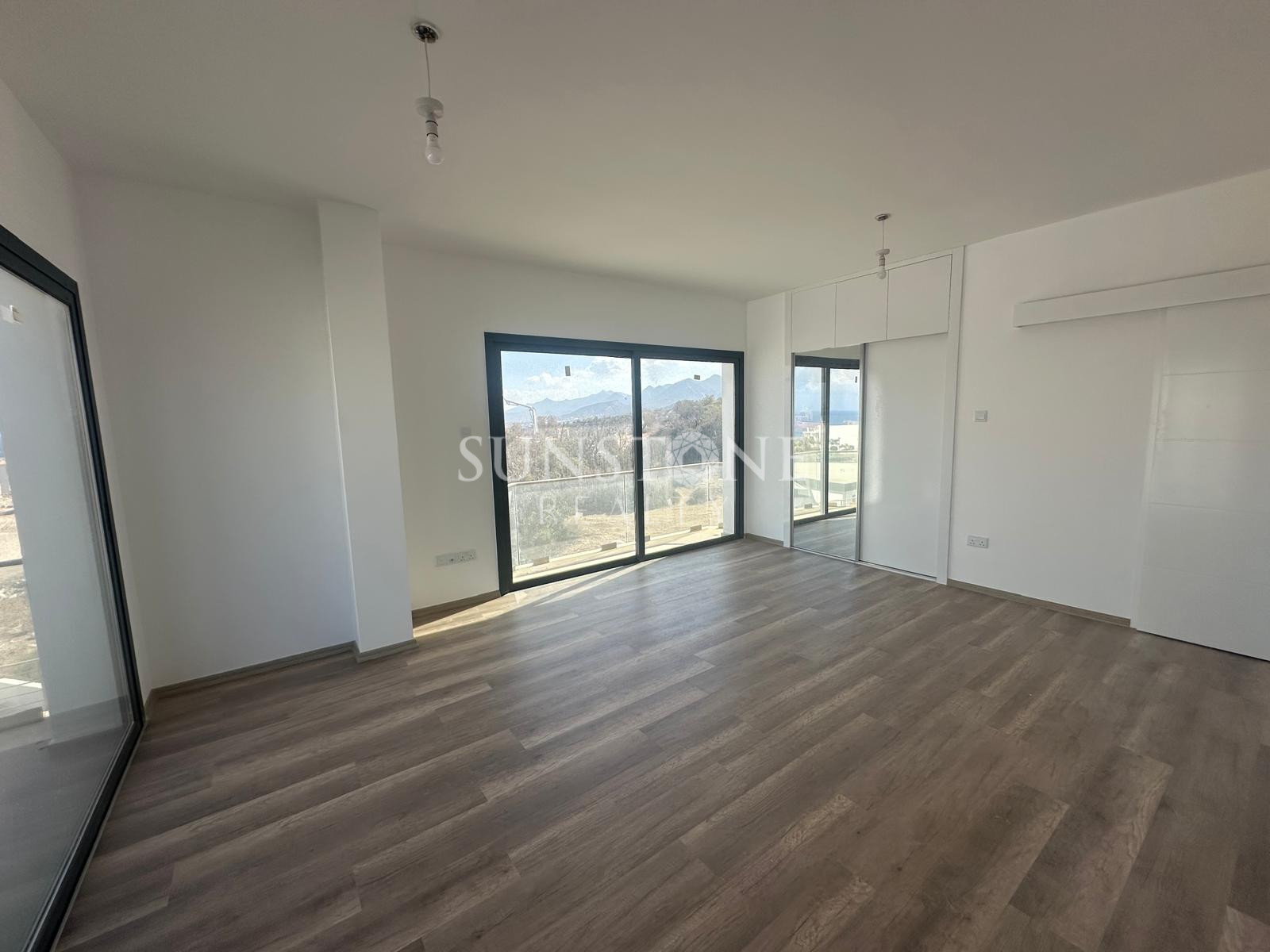 Kıbrıs Girne Esentepe Bölgesinde Satılık 4+1 Villalar 6