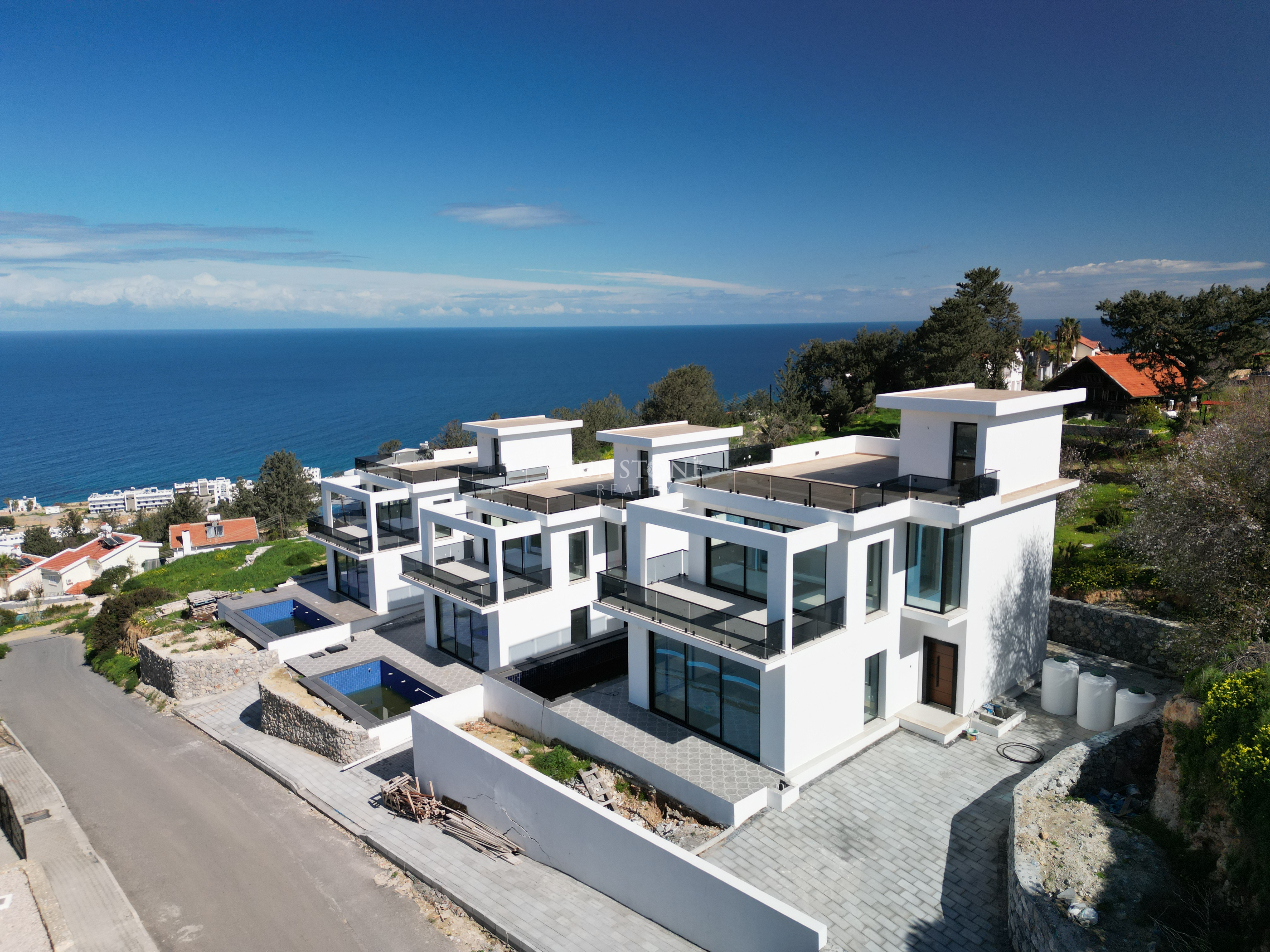 Kıbrıs Girne Esentepe’de Fırsat Fiyatlı Satılık Villa 3