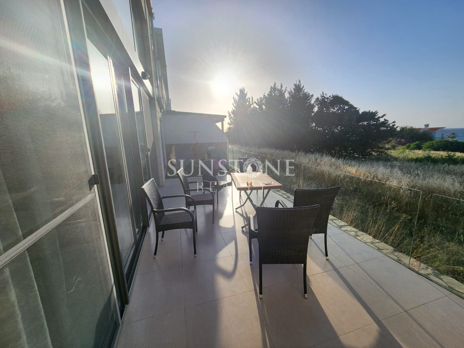 Kıbrıs Girne Karaoğlanoğlu Bölgesinde Denize 400 Metre Mesafede Kiralık 3+1 Daire. 3