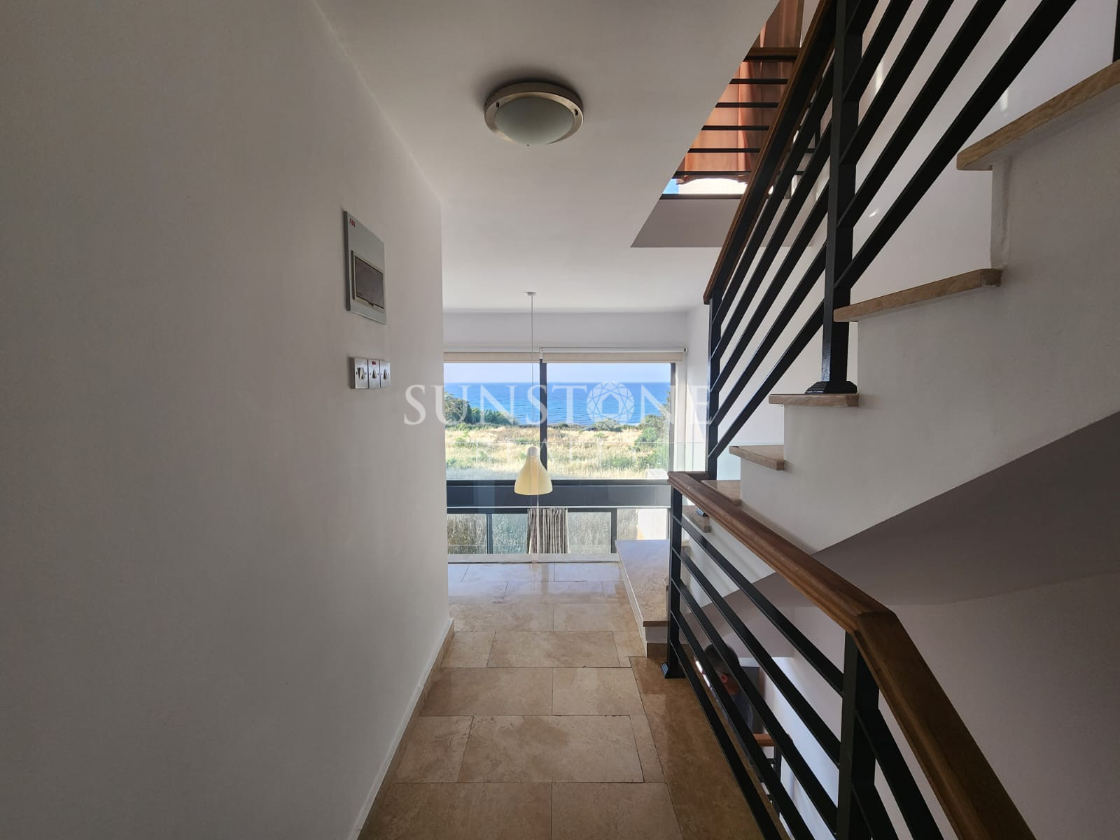 Kıbrıs Girne Karaoğlanoğlu Bölgesinde Denize 400 Metre Mesafede Kiralık 3+1 Daire. 10