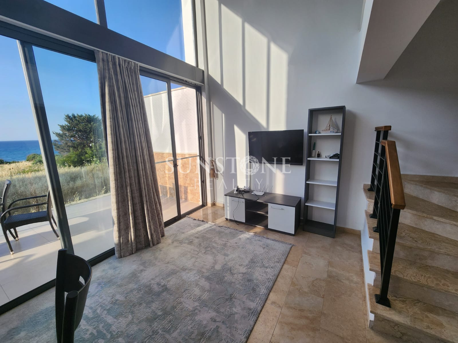 Kıbrıs Girne Karaoğlanoğlu Bölgesinde Denize 400 Metre Mesafede Kiralık 3+1 Daire. 19