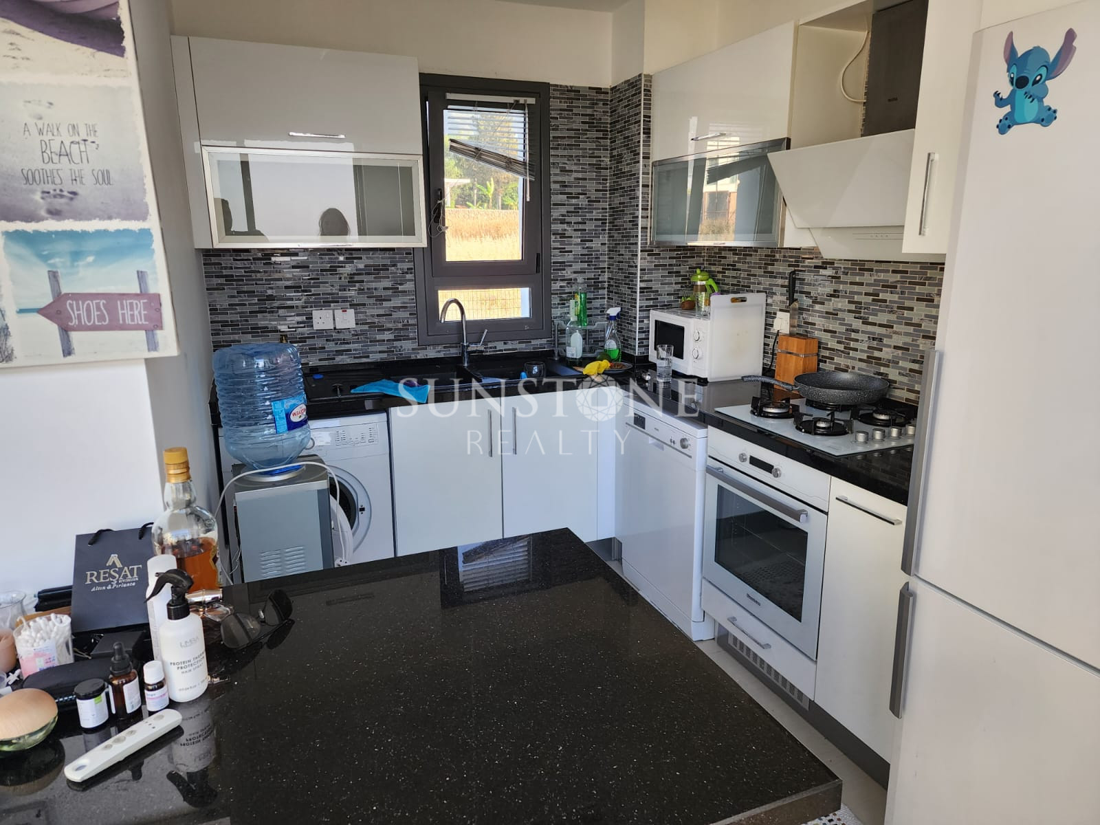 Kıbrıs Girne Karaoğlanoğlu Bölgesinde Denize 400 Metre Mesafede Kiralık 3+1 Daire. 18