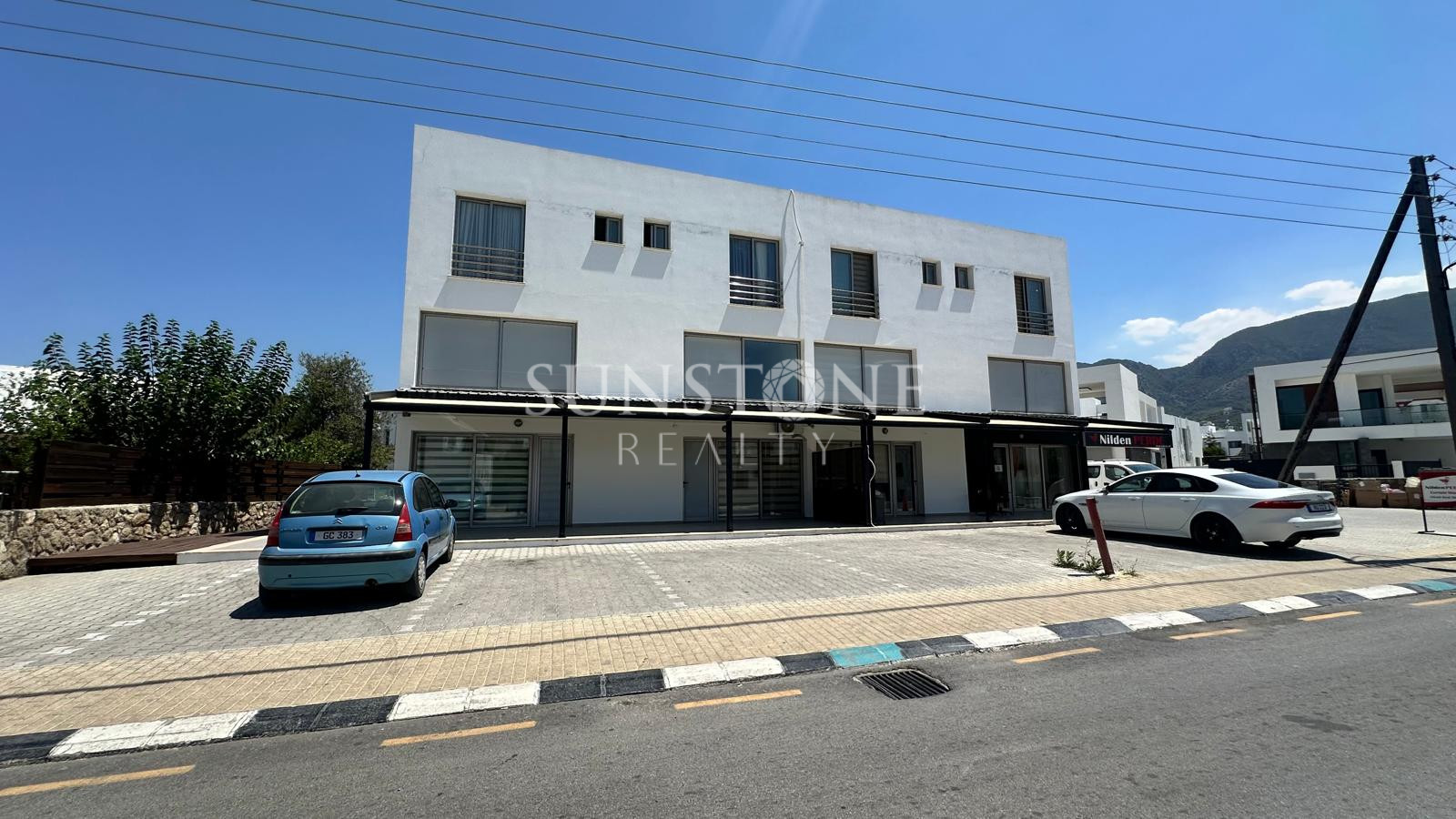 Kıbrıs Girne Karaoğlanoğlu Bölgesinde Satılık İkiz Dükkan. 14