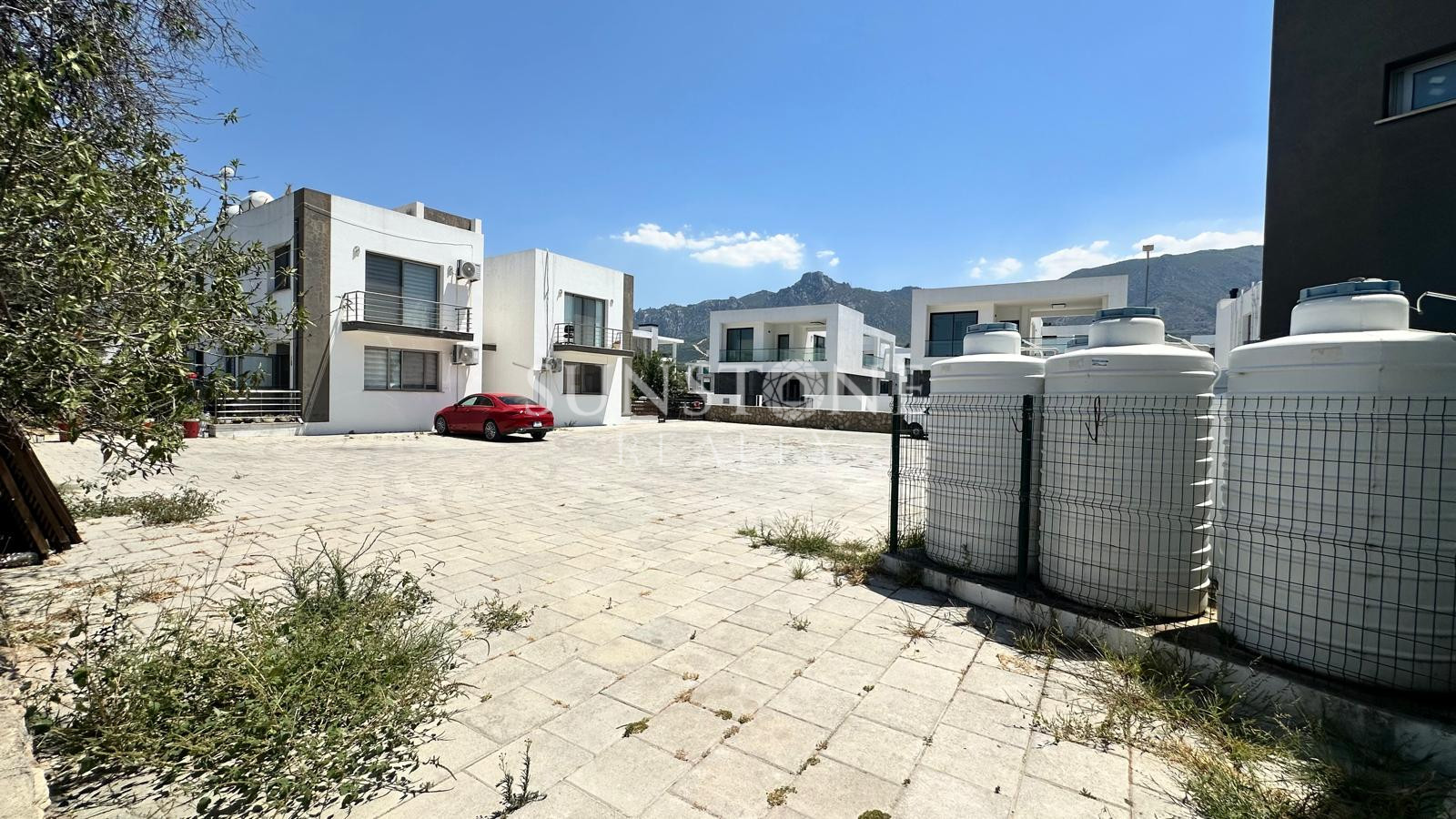 Kıbrıs Girne Karaoğlanoğlu Bölgesinde Satılık İkiz Dükkan. 16