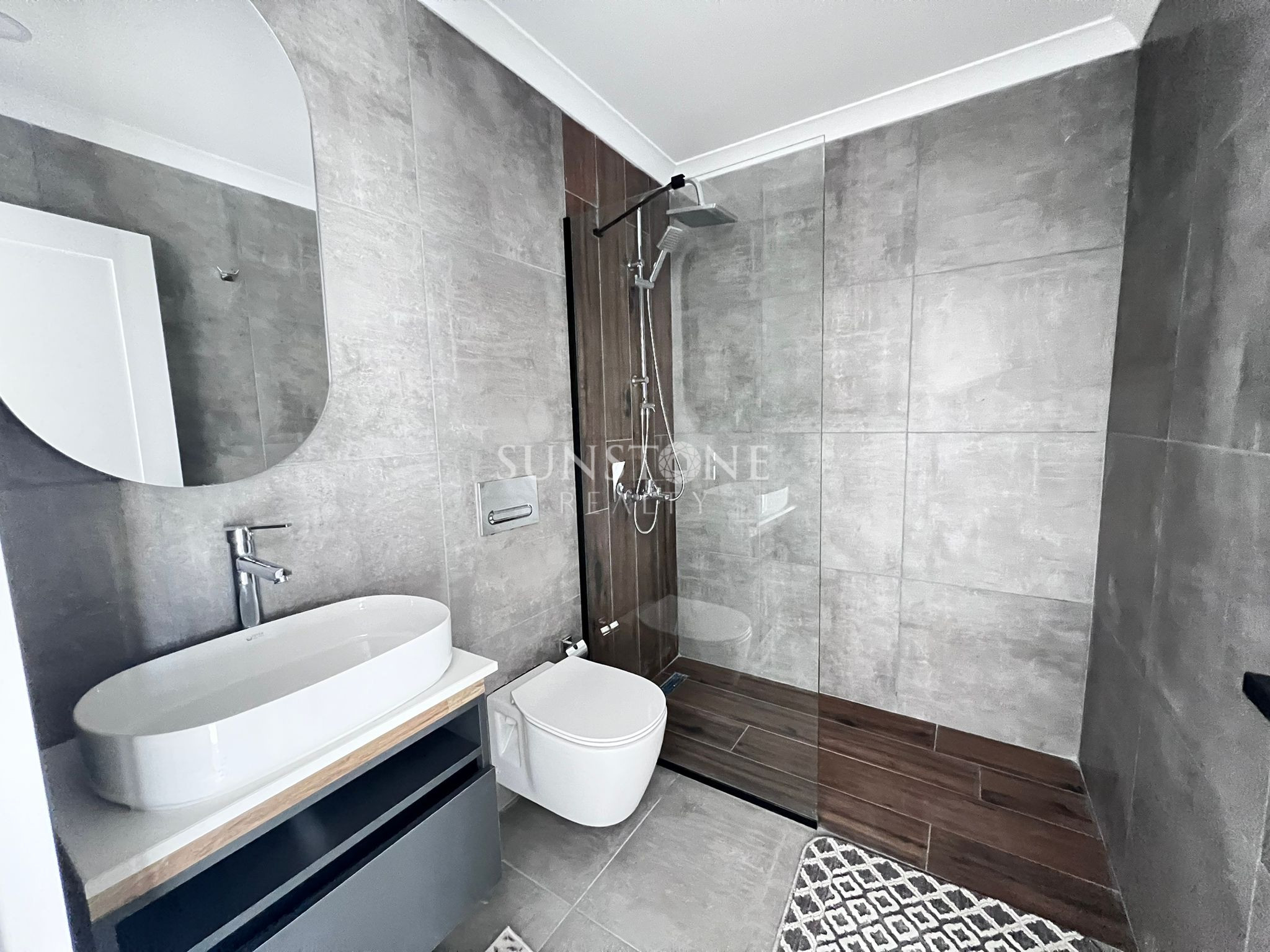 In Cyprus - Kyrenia - Karaoğlanoğlu, within a complex with a pool, fully furnished, for rent 3+1 loft apartment in the hotel area 9