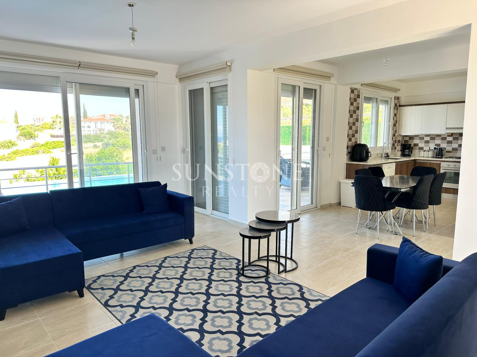 Kıbrıs Girne Karşıyaka Bölgesinde Kiralık Villa 6