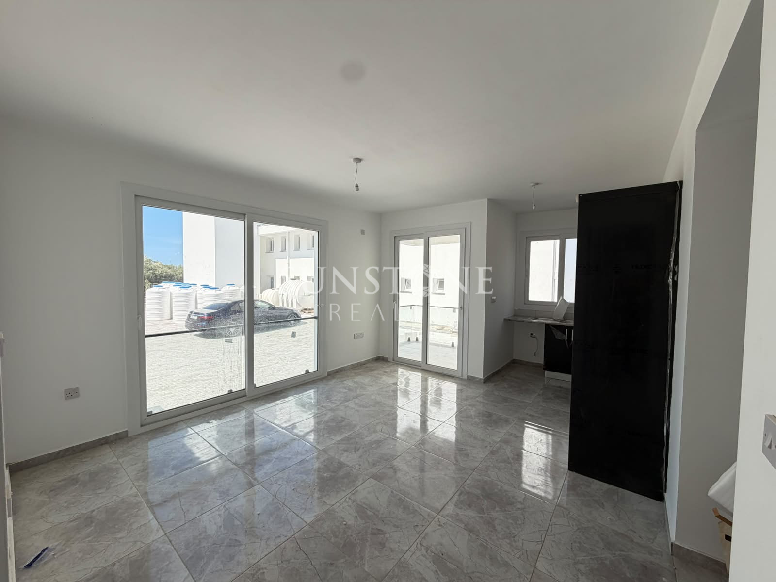 Kıbrıs Girne Lapta Bölgesi'nde Satılık 2+1 Daire 3