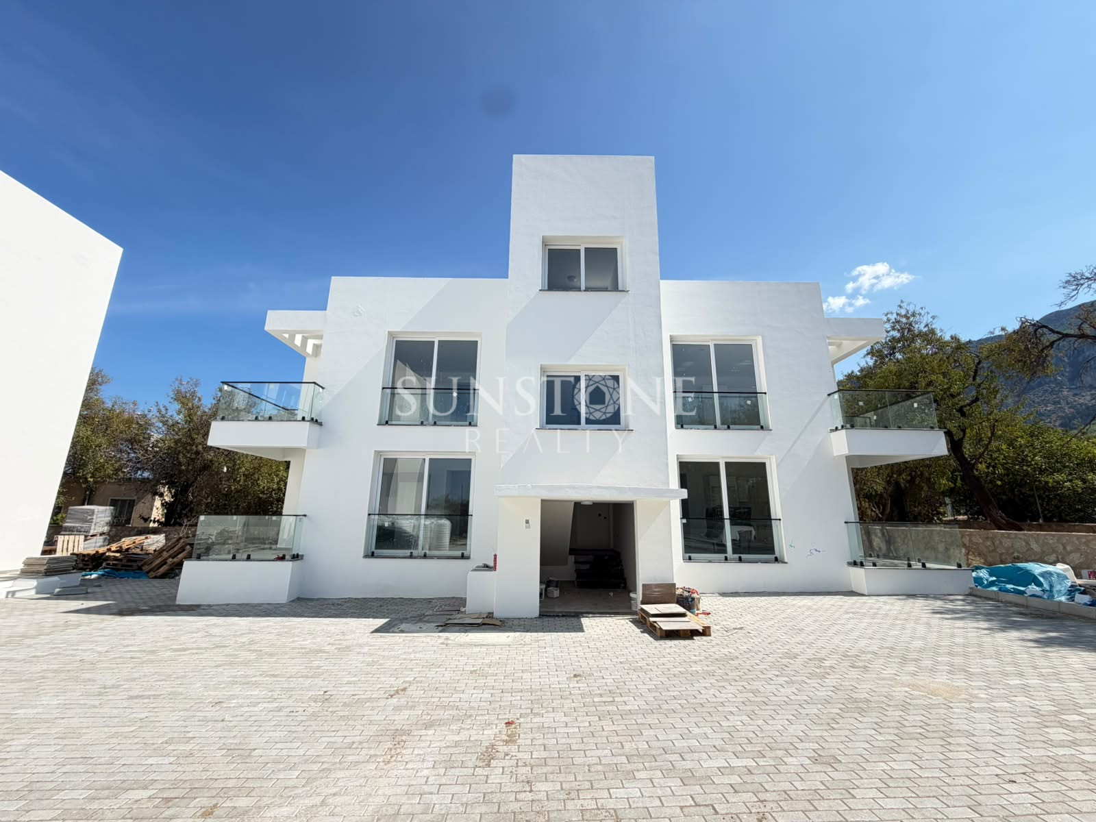 Kıbrıs Girne Lapta Bölgesi'nde Satılık 2+1 Daire 10