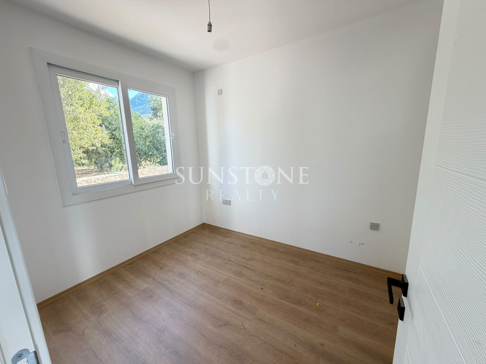 Kıbrıs Girne Lapta Bölgesi'nde Satılık 2+1 Daire 4