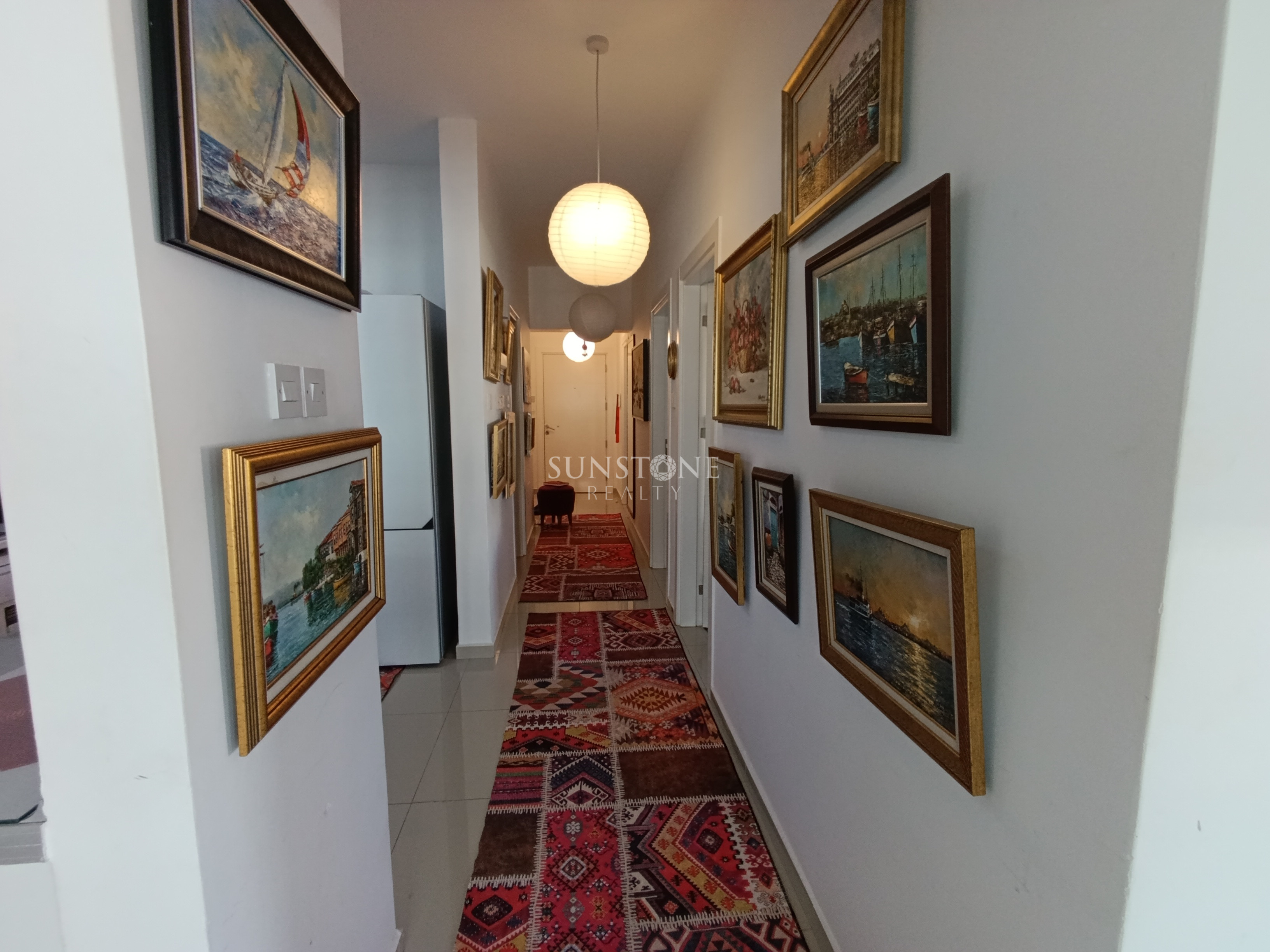 Kıbrıs Girne Merkez'de Satılık Türk Tapulu, Deniz Manzaralı 3+1 Daire 9