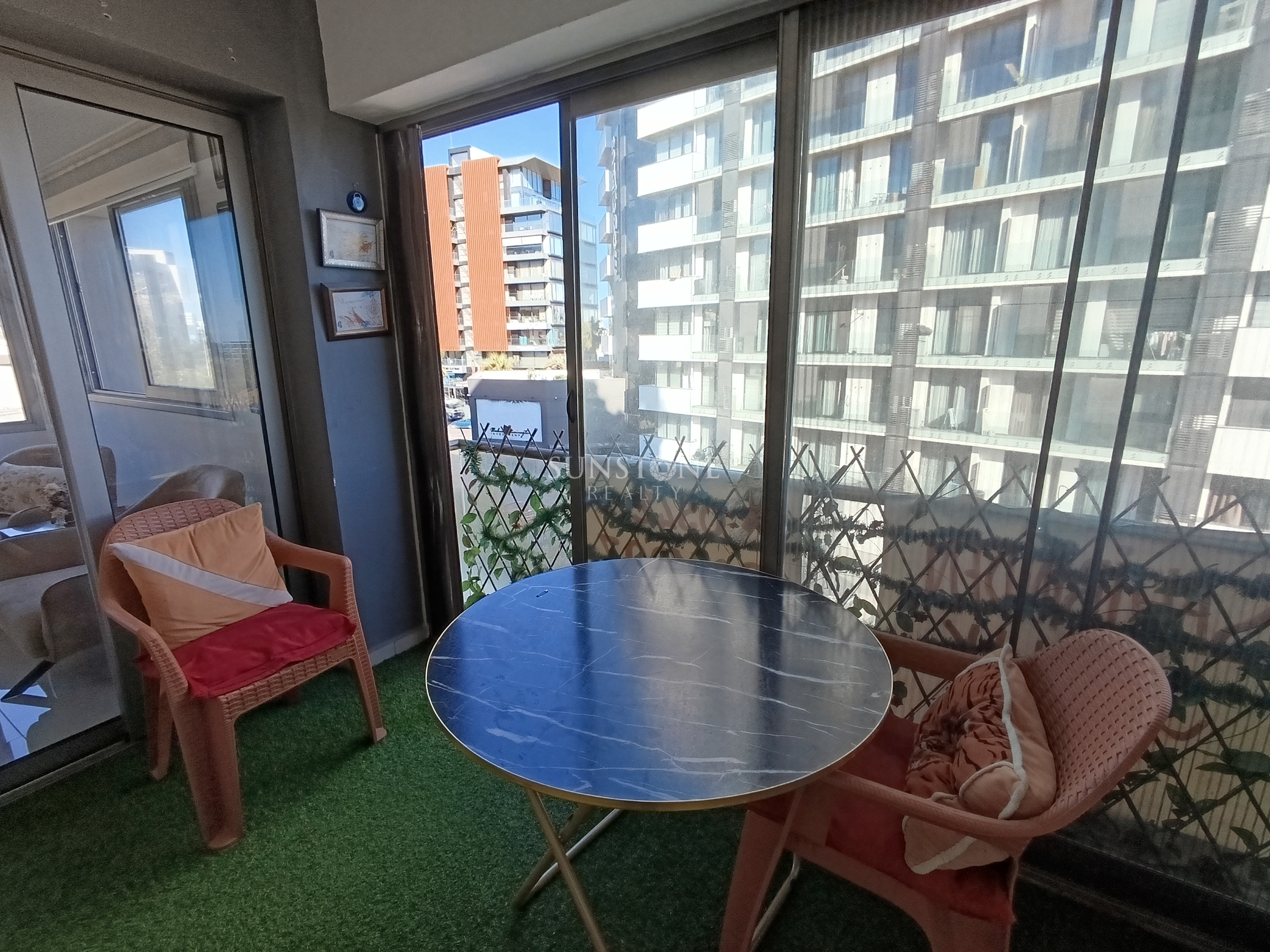 Kıbrıs Girne Merkez'de Satılık Türk Tapulu, Deniz Manzaralı 3+1 Daire 16