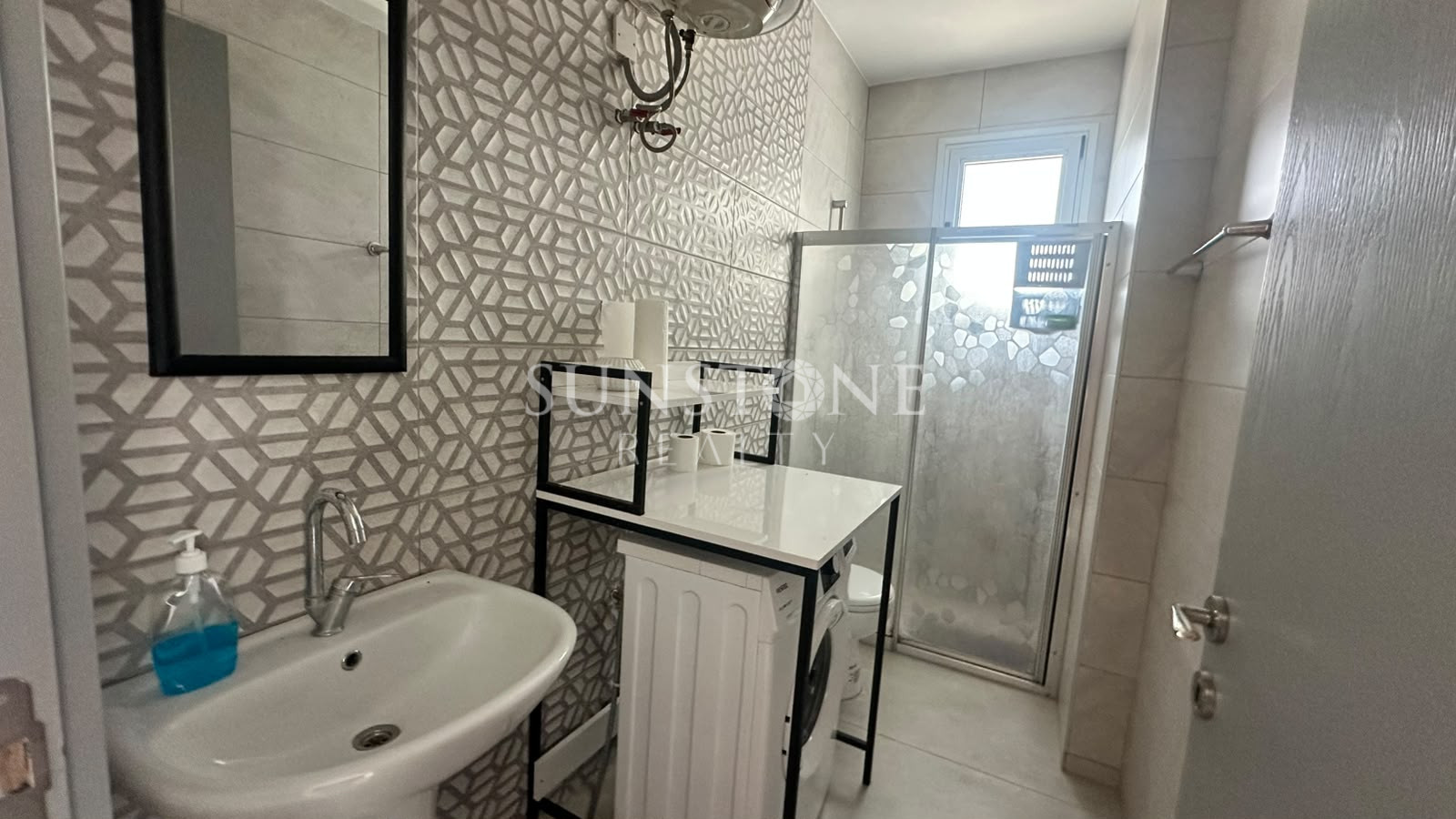 Kıbrıs Girne Merkez'de Full Eşyalı Kiralık 1+1 Daire  5