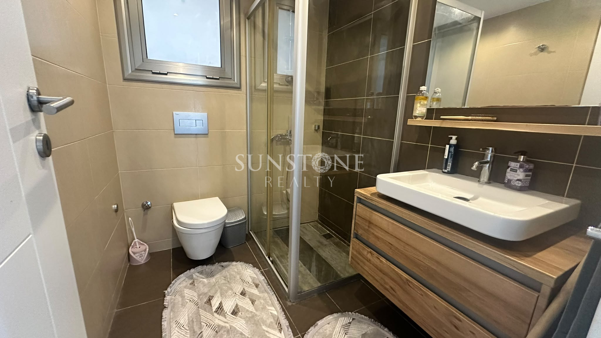 Kıbrıs Girne Merkez'de Güvenlikli Site İçerisinde Satılık Full Eşyalı 2+1 Daire 10