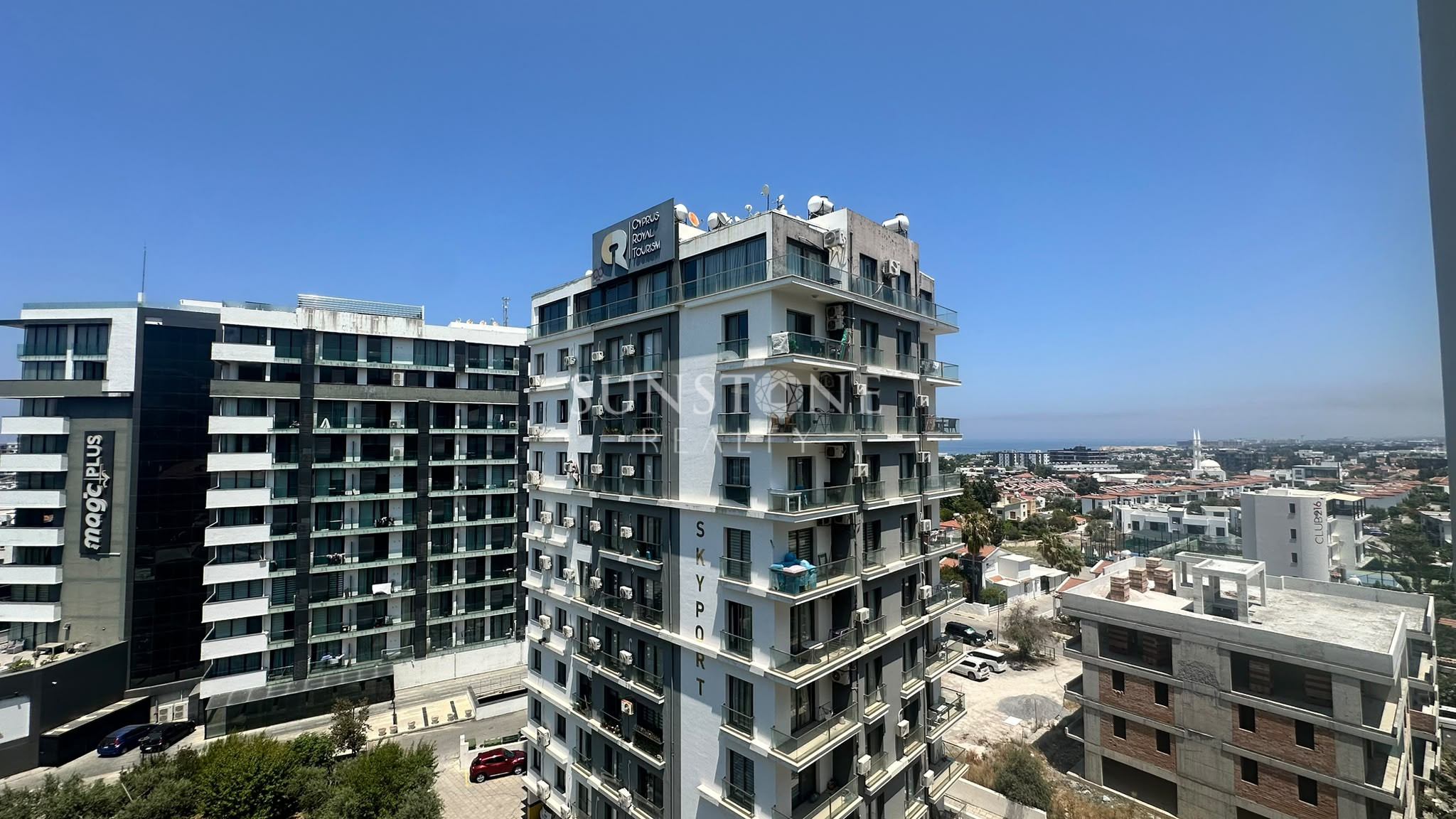Kıbrıs Girne Merkez'de Güvenlikli Site İçerisinde Satılık Full Eşyalı 2+1 Daire 14
