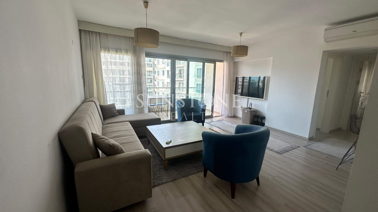 Kıbrıs Girne Merkez'de Güvenlikli Site İçerisinde Satılık Full Eşyalı 2+1 Daire 2