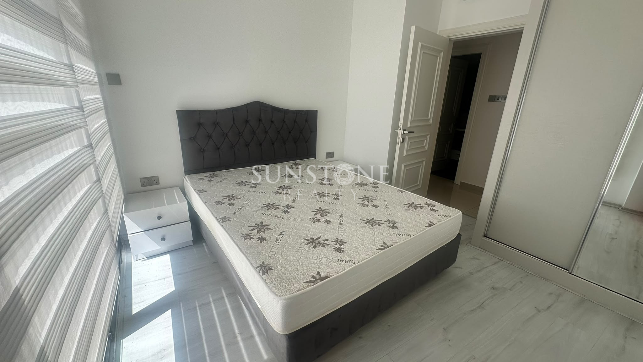 Kıbrıs Girne Merkez'de Havuzlu Site İçerisinde Full Eşyalı Kiralık  2+1 Daire 5