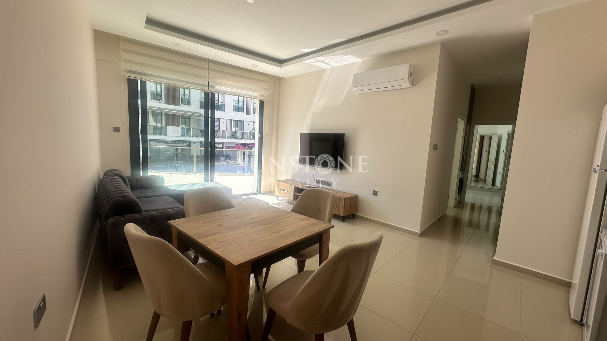 Kıbrıs Girne Merkez'de Havuzlu Site İçerisinde Full Eşyalı Kiralık  2+1 Daire 4