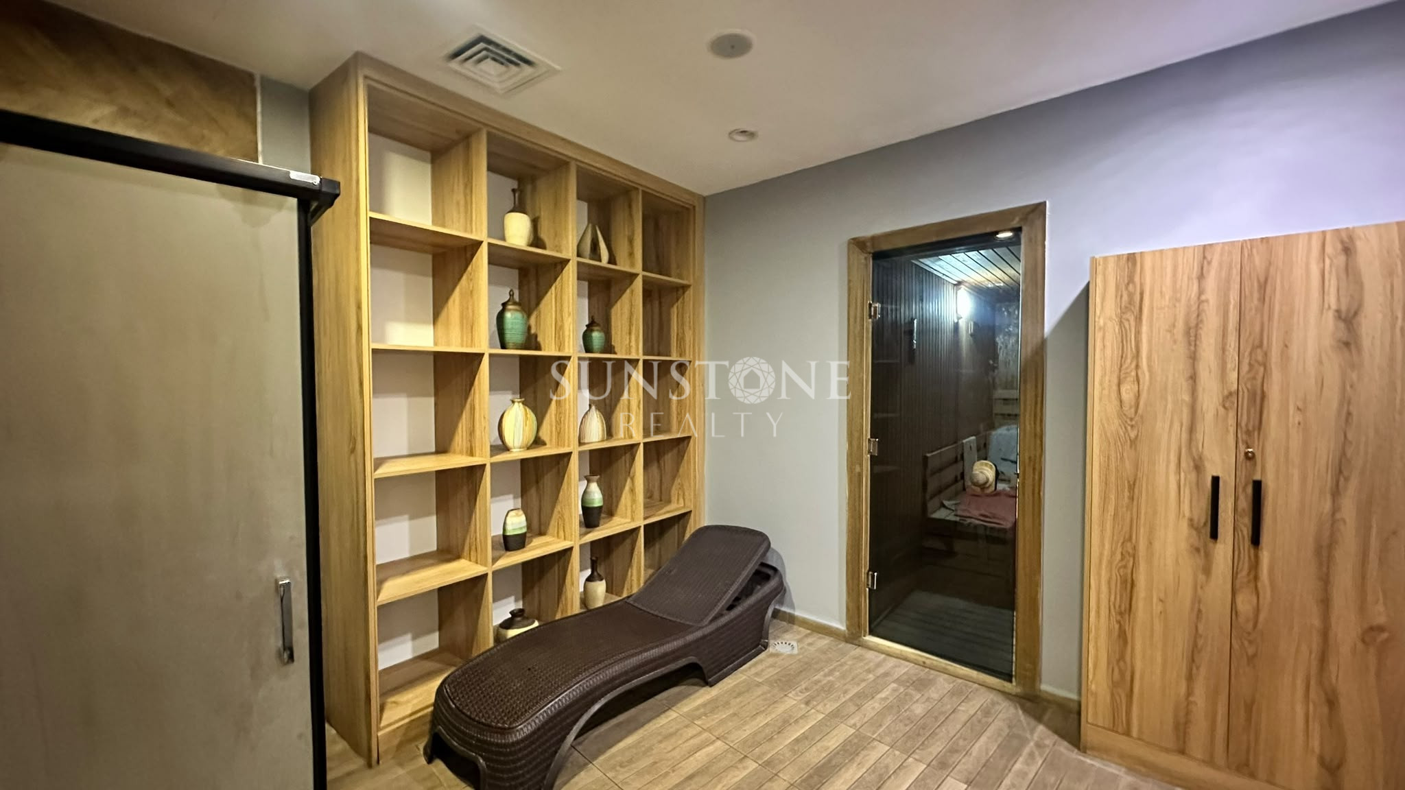 Kıbrıs Girne Merkez'de Havuzlu Site İçerisinde Full Eşyalı Kiralık  2+1 Daire 9