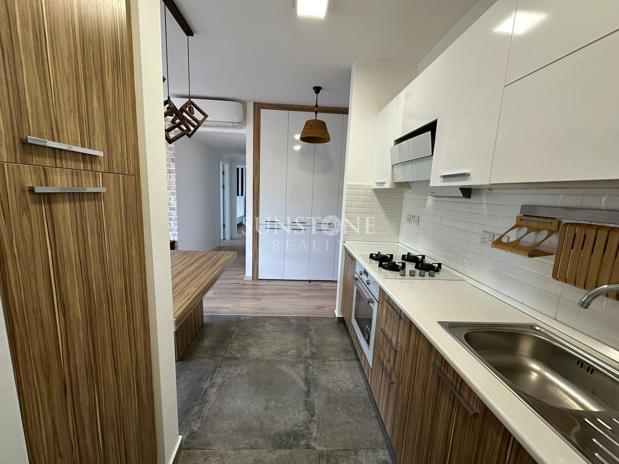 Kıbrıs Girne Merkez'de Jeneratör'lü ve Güvenlikli site içerisinde Satılık 2+1 Daire 6