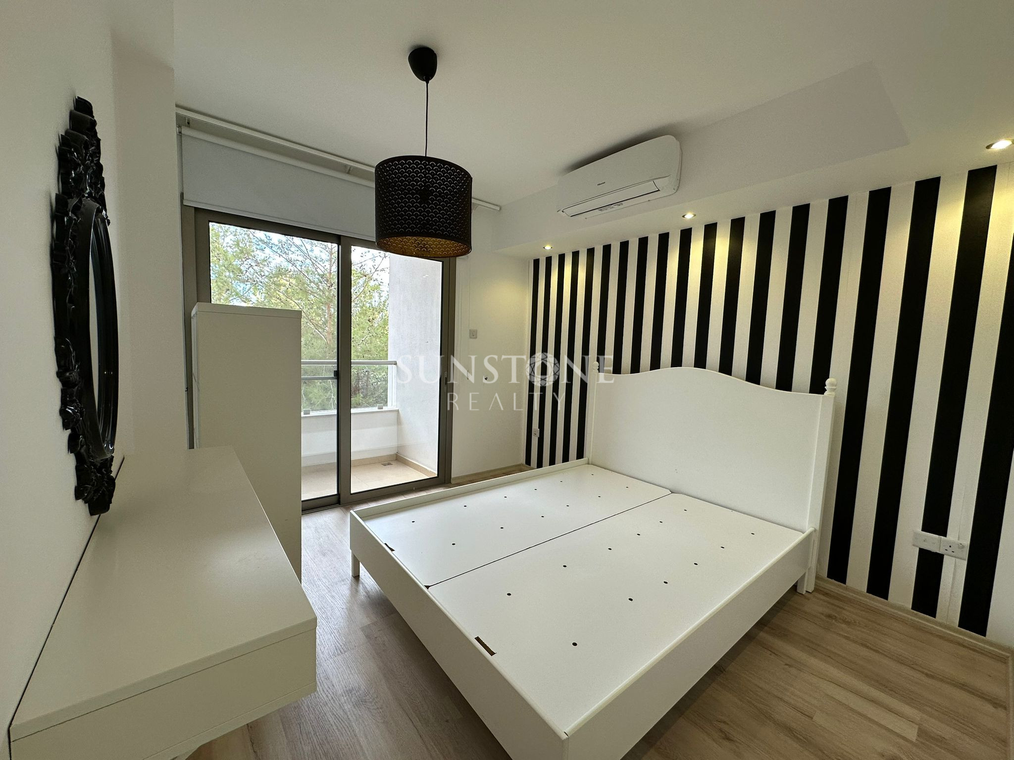 Kıbrıs Girne Merkez'de Jeneratör'lü ve Güvenlikli site içerisinde Satılık 2+1 Daire 8