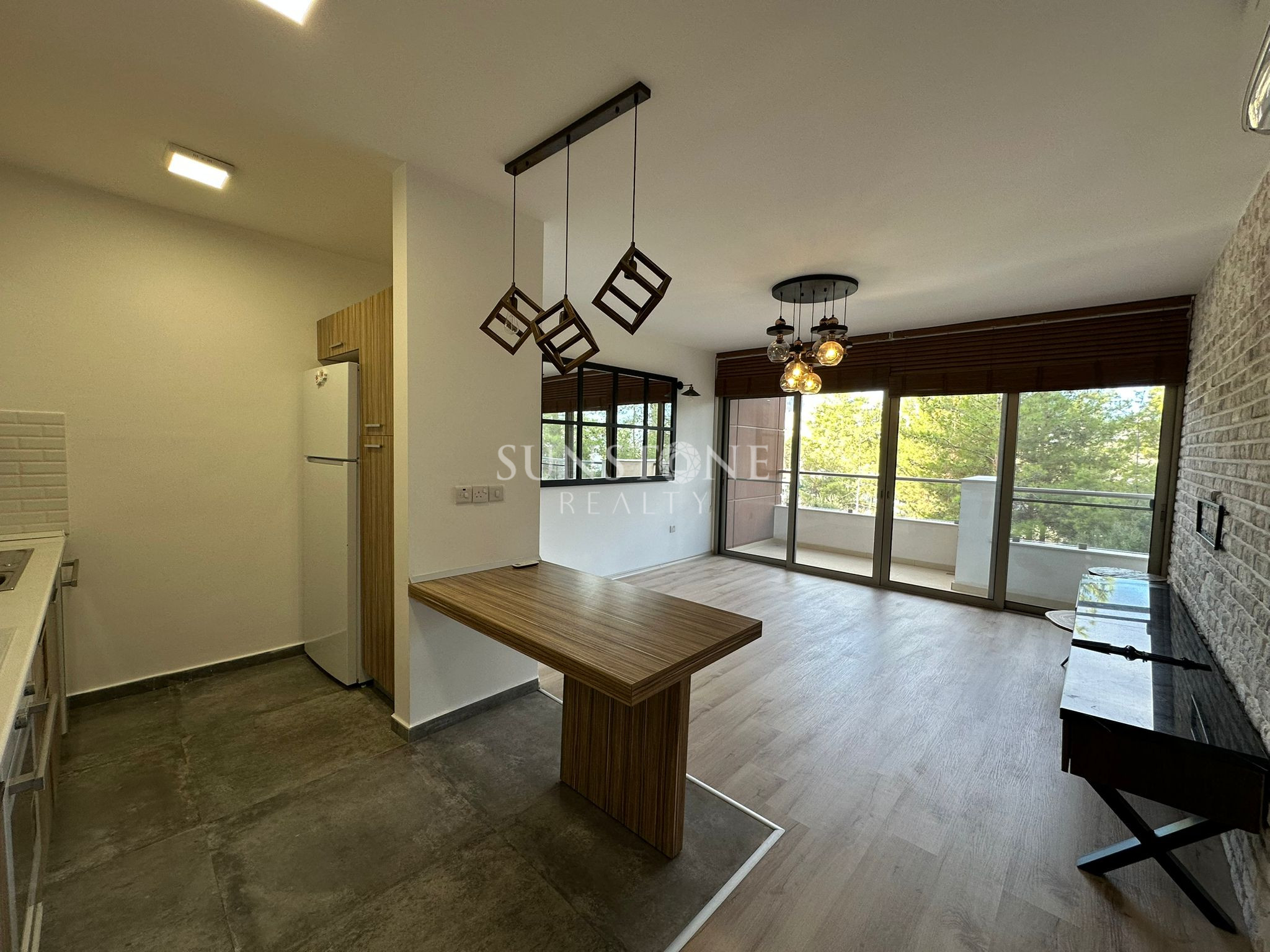 Kıbrıs Girne Merkez'de Jeneratör'lü ve Güvenlikli site içerisinde Satılık 2+1 Daire 5