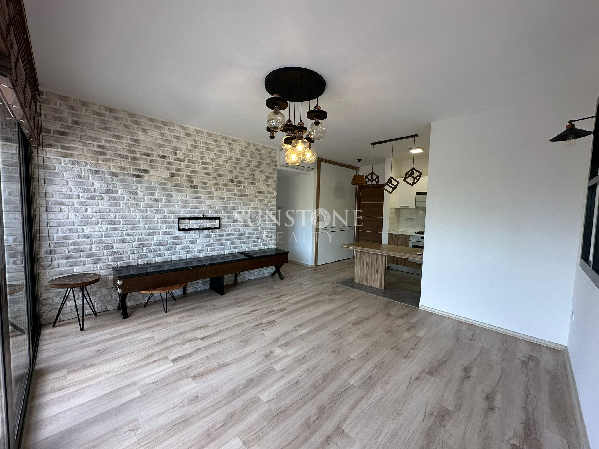 Kıbrıs Girne Merkez'de Jeneratör'lü ve Güvenlikli site içerisinde Satılık 2+1 Daire 3