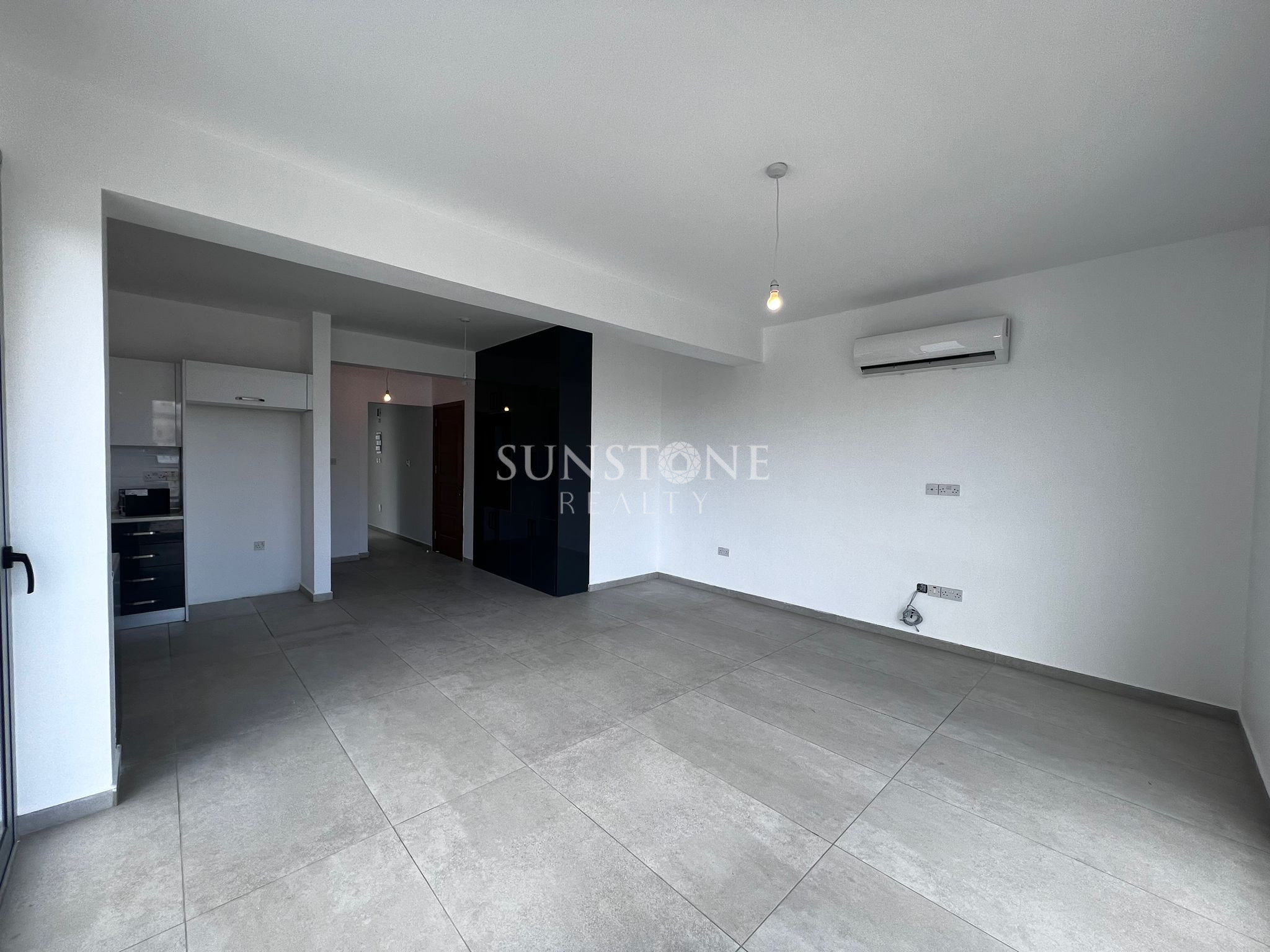 Kıbrıs - Girne Merkezde Kiralık 2+1 Modern Daire 3