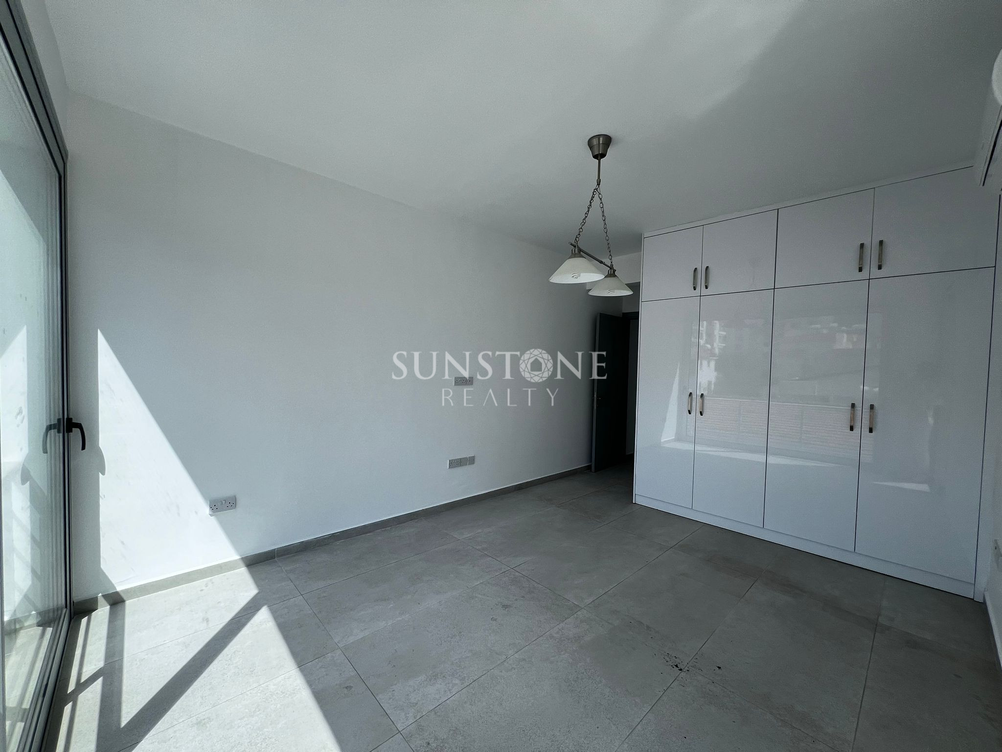 Kıbrıs - Girne Merkezde Kiralık 2+1 Modern Daire 10