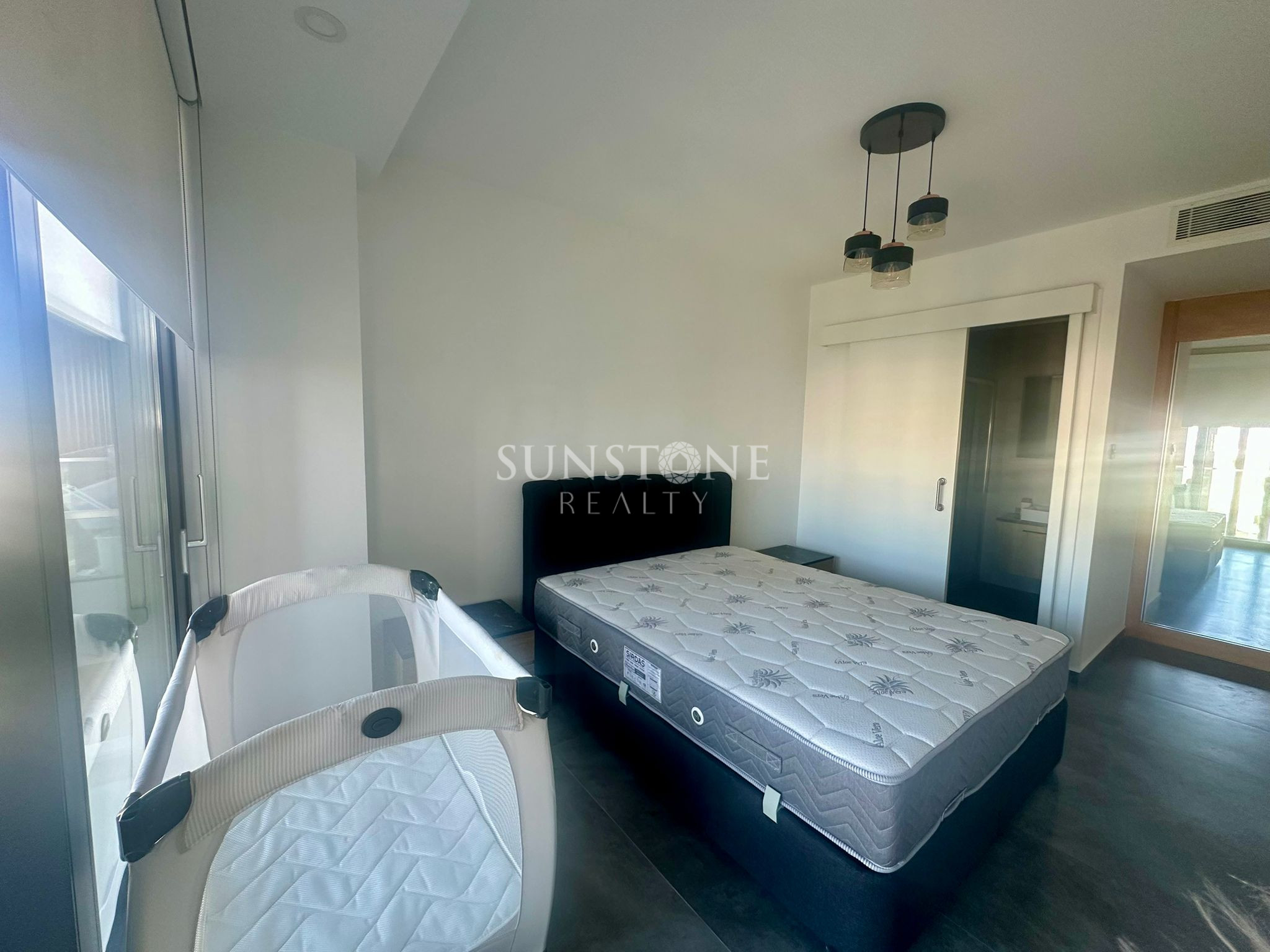 Kıbrıs Girne Merkez'de Modern Residans 'ta Full  Eşyalı Kiralık  2+1 11