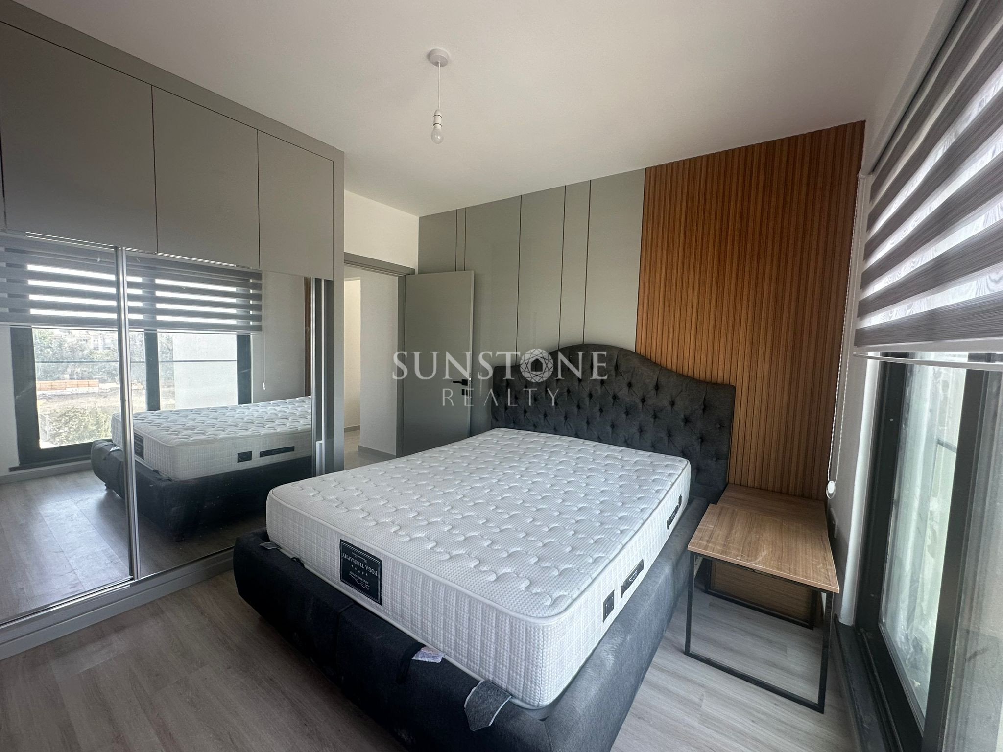 Kıbrıs Girne Merkez'de Muhteşem konumda Kiralık Modern Eşyalı 2+1 Penthouse 4