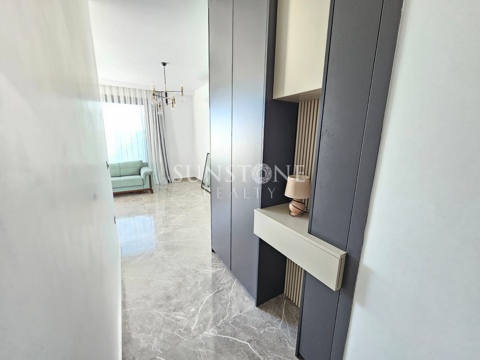 Kıbrıs Girne Merkez'de Satılık 2+1 Deniz Manzaralı Daire  12