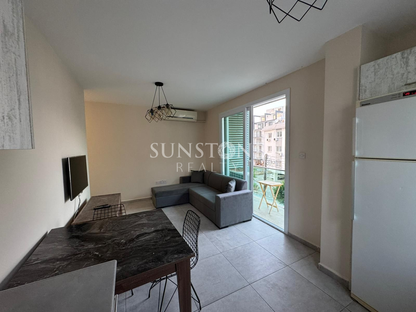 Kıbrıs Girne Merkez'de Satılık 2+1 Full Eşyalı Daire. 4