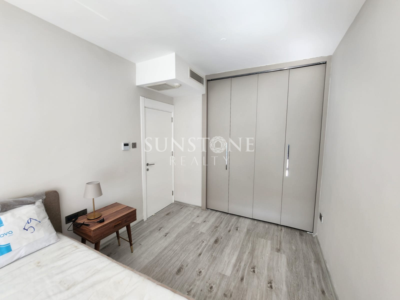 Kıbrıs Girne Merkezde Satılık Türk Koçanlı 2+1 Lüks Daire. 20