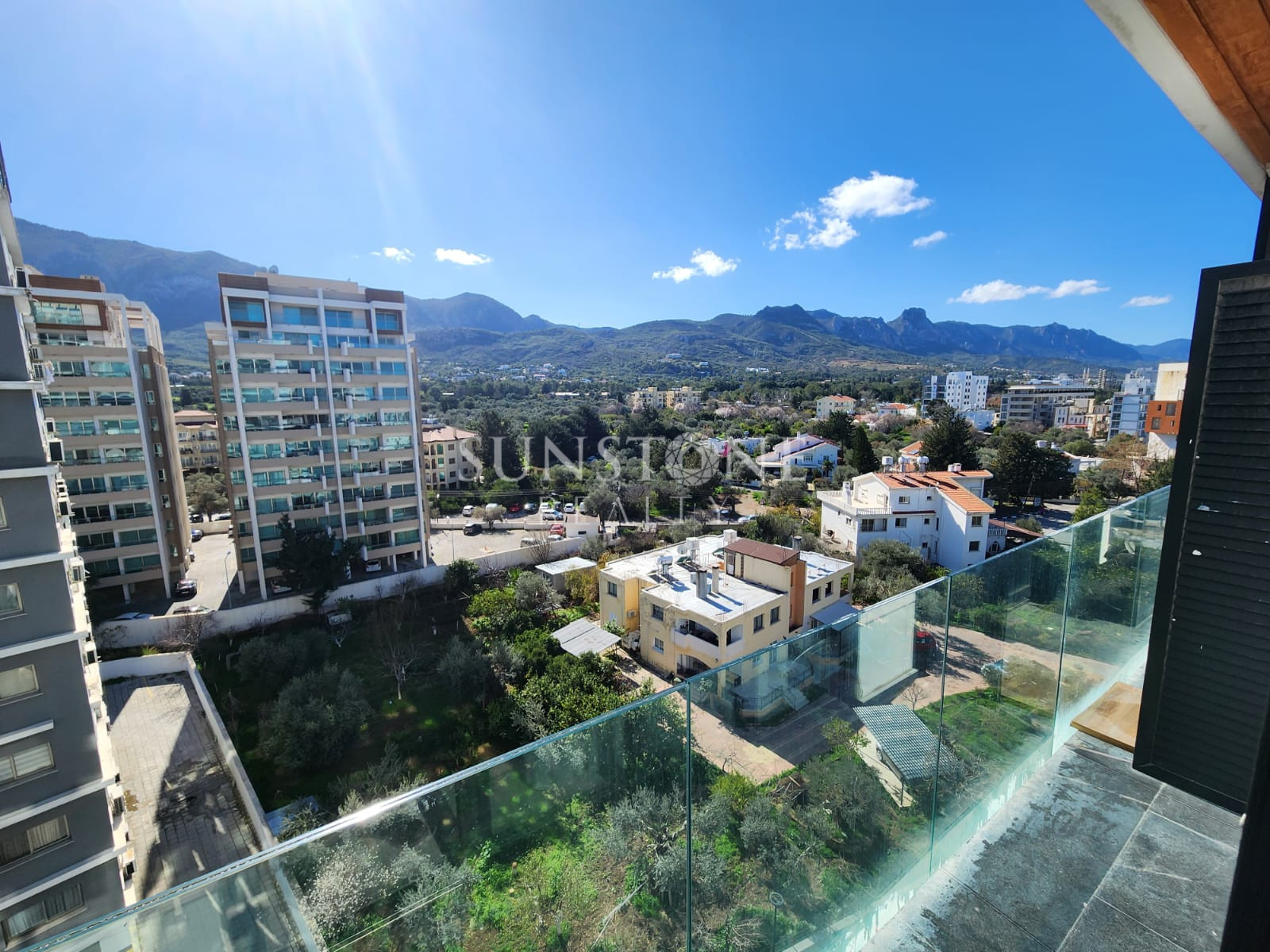 Kıbrıs Girne Merkezde Satılık Türk Koçanlı 2+1 Lüks Daire. 20