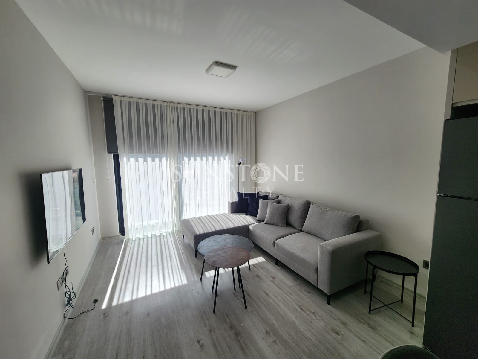 Kıbrıs Girne Merkezde Satılık Türk Koçanlı 2+1 Lüks Daire. 9