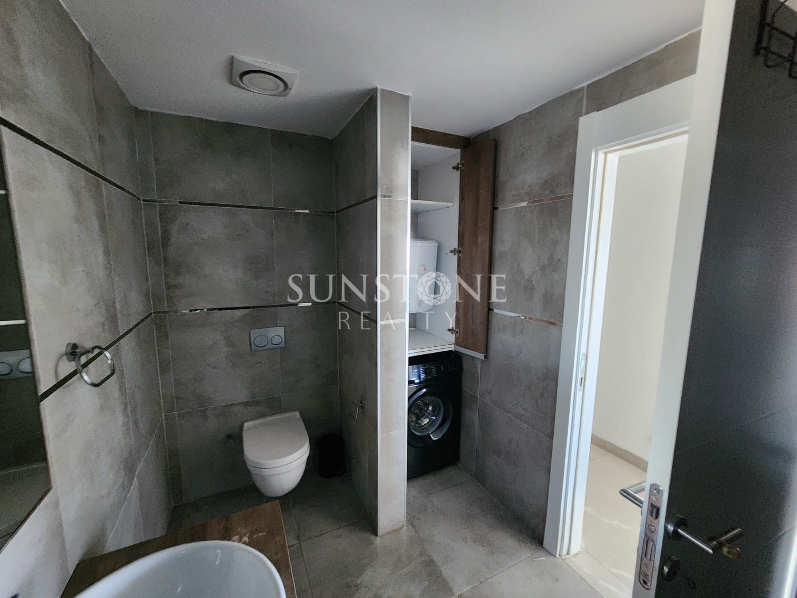 Kıbrıs Girne Merkez'de Satılık Türk Kocanli 2+1 Lüks Daire. 26