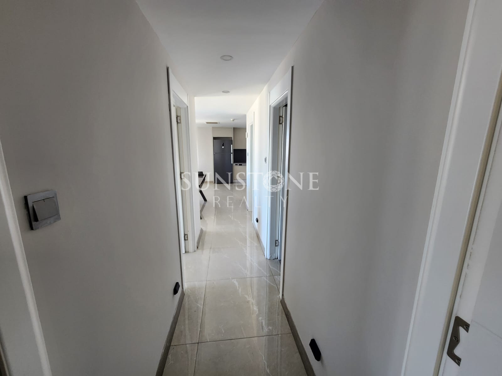Kıbrıs Girne Merkez'de Satılık Türk Kocanli 2+1 Lüks Daire. 17