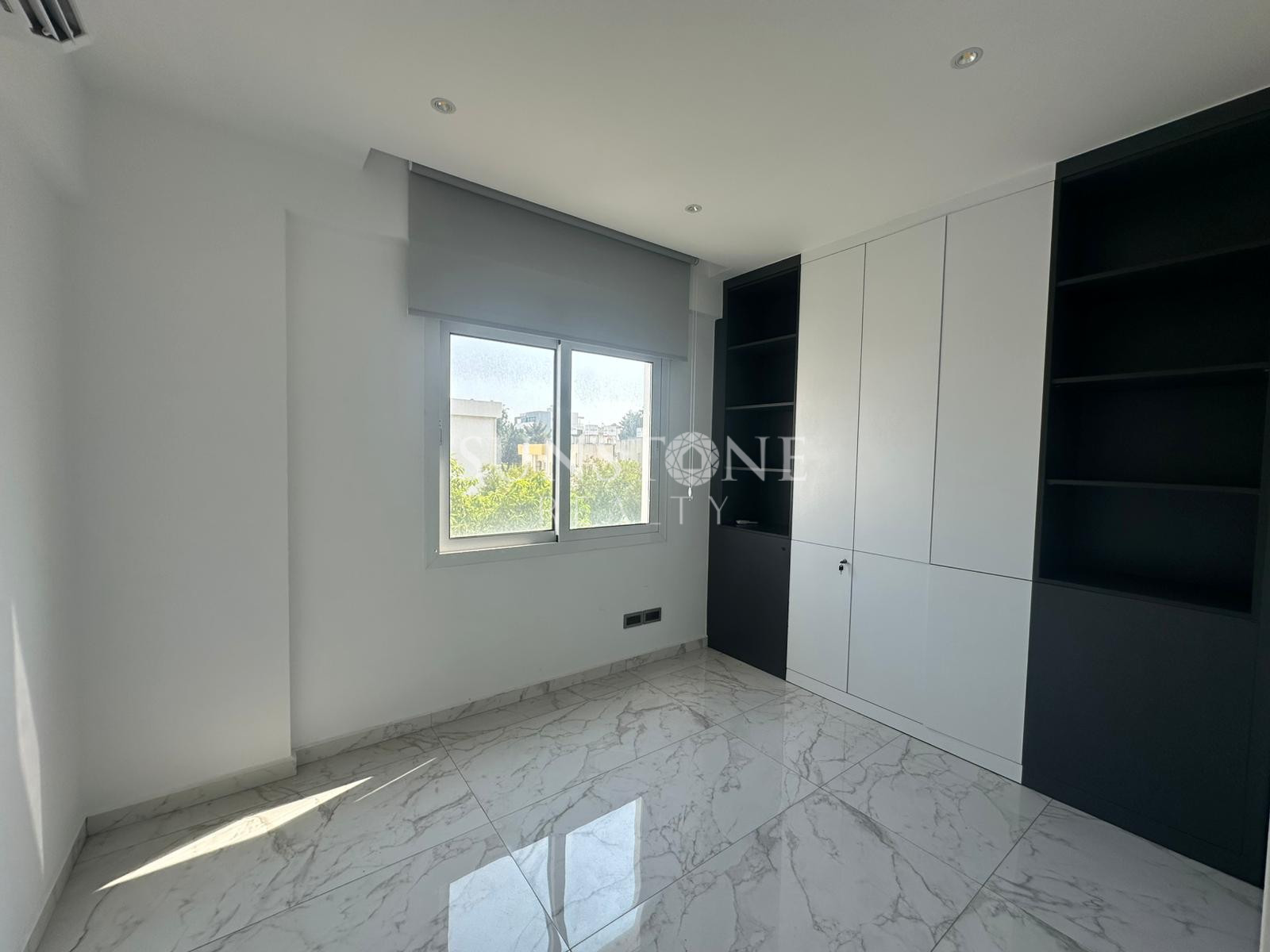 Commercial license, Rental 3-bedroom apartment in the center of Kyrenia, Northern Cyprus 2