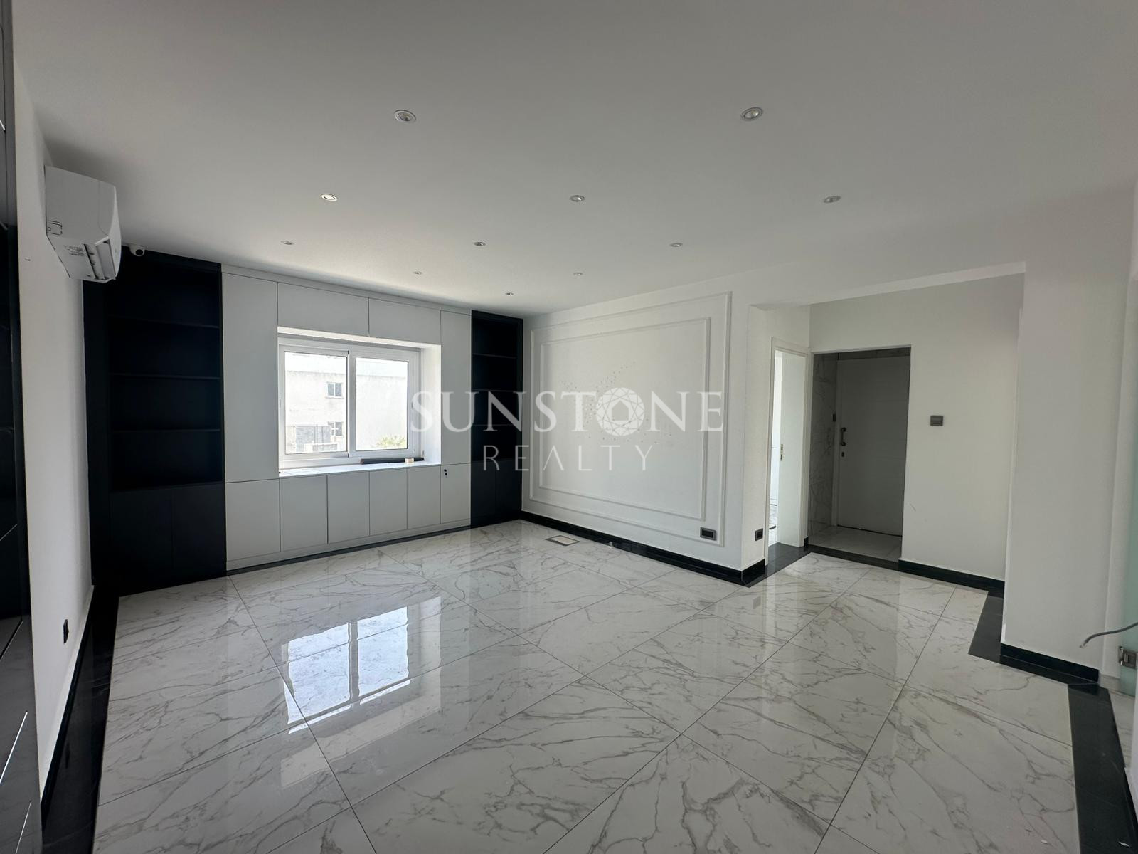 Commercial license, Rental 3-bedroom apartment in the center of Kyrenia, Northern Cyprus 7