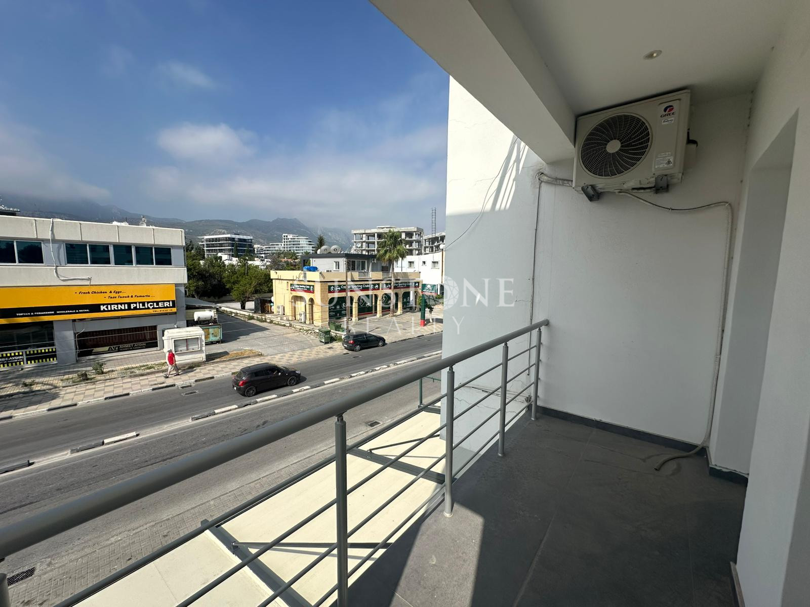 Commercial license, Rental 3-bedroom apartment in the center of Kyrenia, Northern Cyprus 13