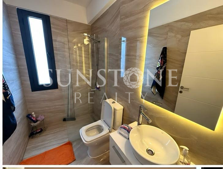 Kıbrıs Girne Merkez'de Türk Mahallesinde Türk Koçanlı Full Eşyalı Modern Tasarımlı Satılık 2+1 Daire 6