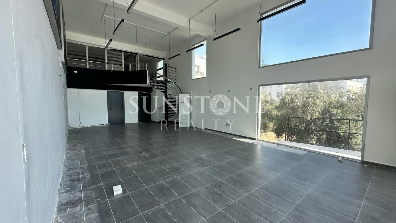 Kıbrıs Girne Merkez'de Yol Üzeri Kiralık  Dükkan  5