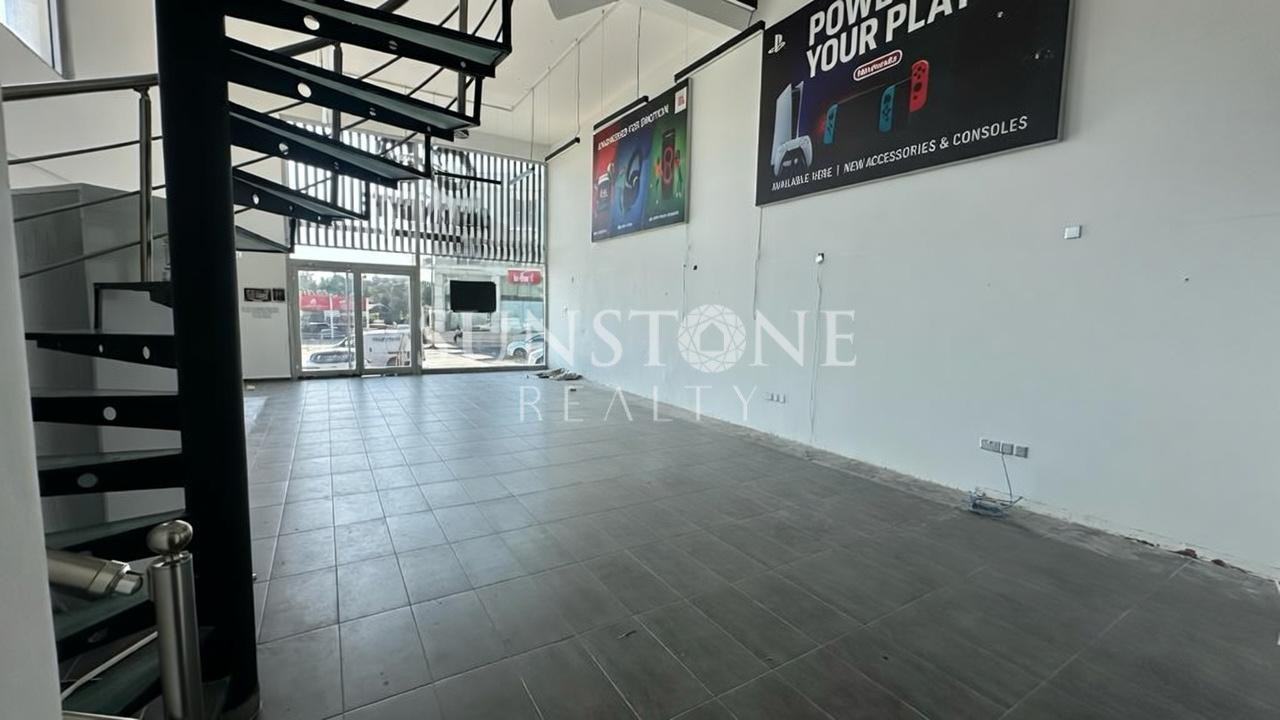 Kıbrıs Girne Merkez'de Yol Üzeri Kiralık  Dükkan  4