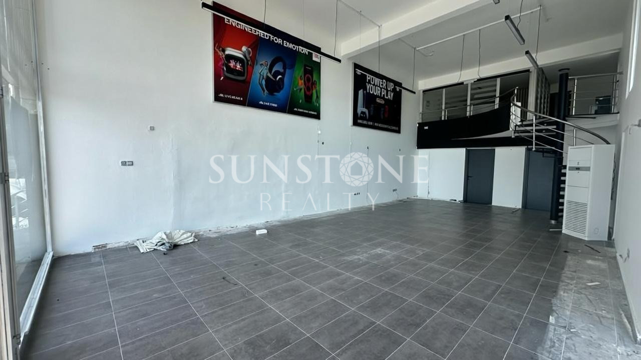Kıbrıs Girne Merkez'de Yol Üzeri Kiralık  Dükkan  3